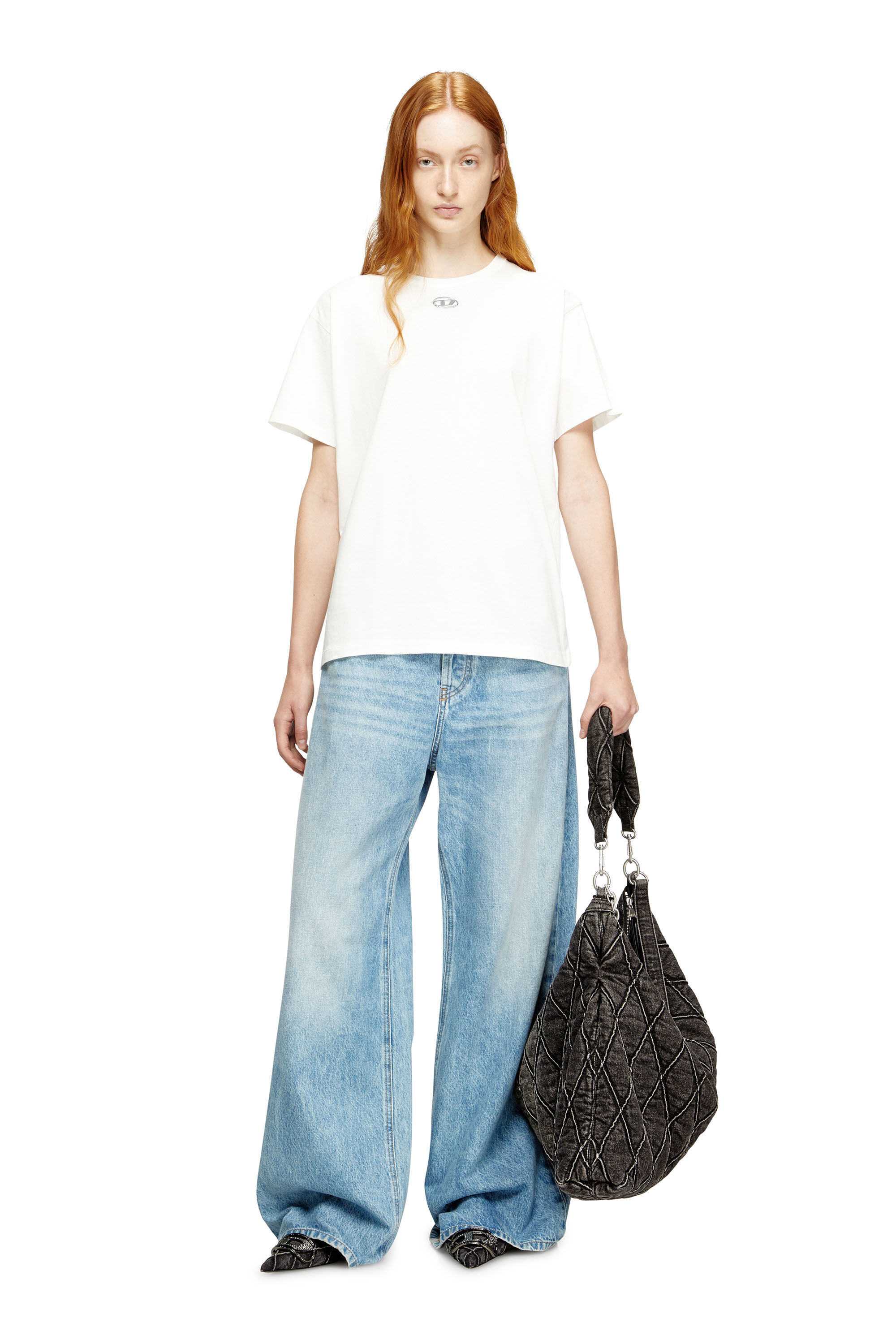 Diesel - T-NORMY-OD-S1, T-shirt en coton avec Oval D métallique Femme in Blanc - 1