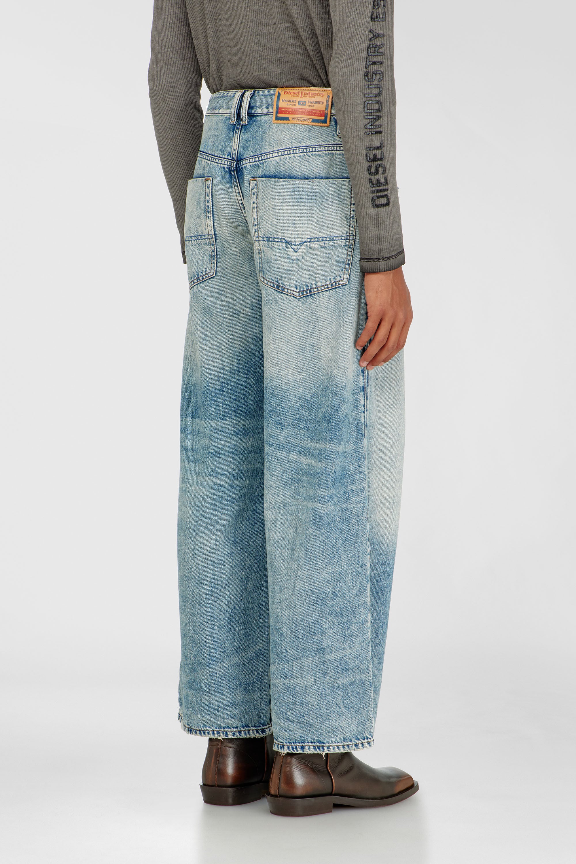 Diesel - Unisex's Relaxed Jeans 1982 D-Hakou 09Q76, null - 5