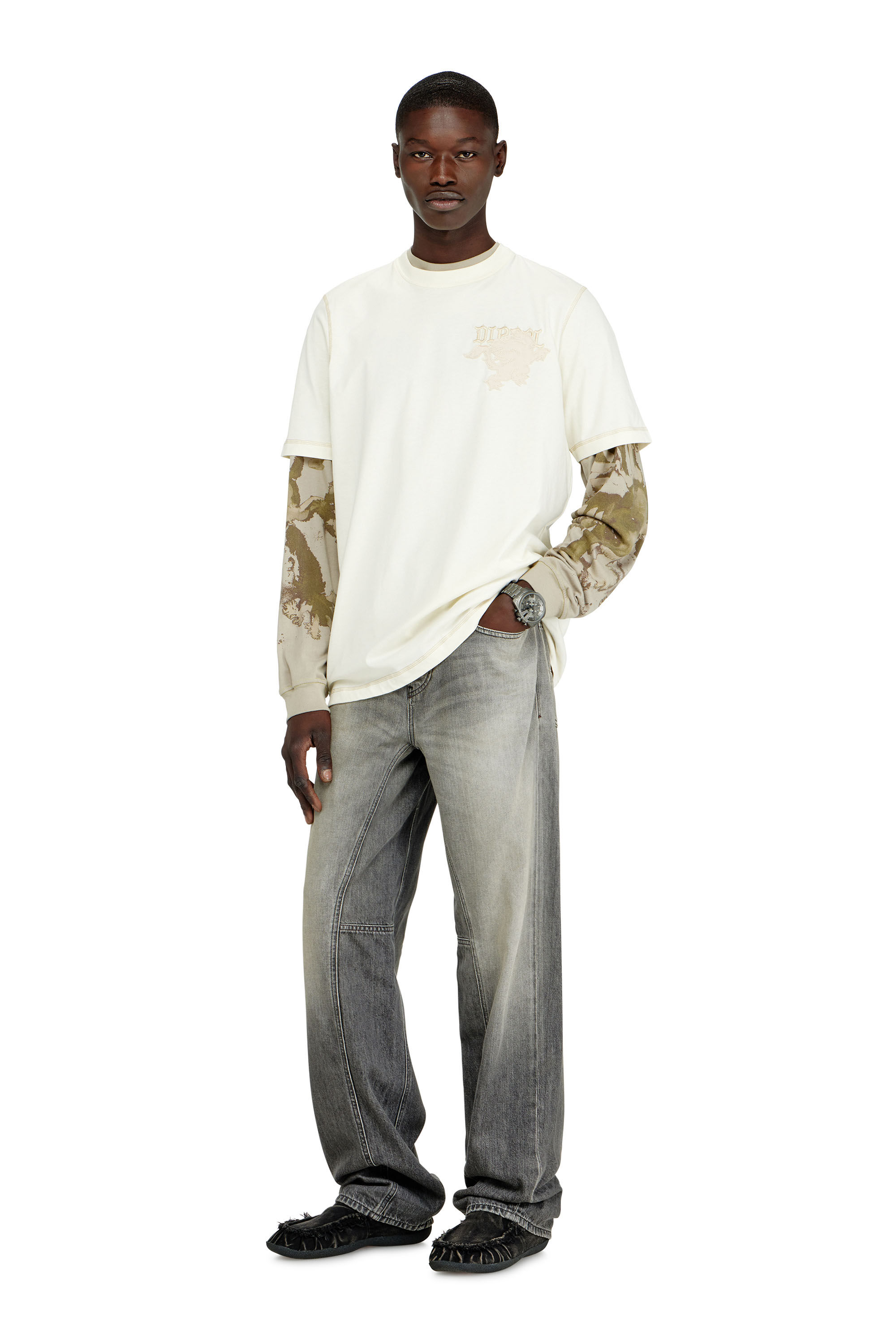 Diesel - T-ADJUST-NOTCH, Camiseta regular con parche bordado Hombre in ToBeDefined - 1