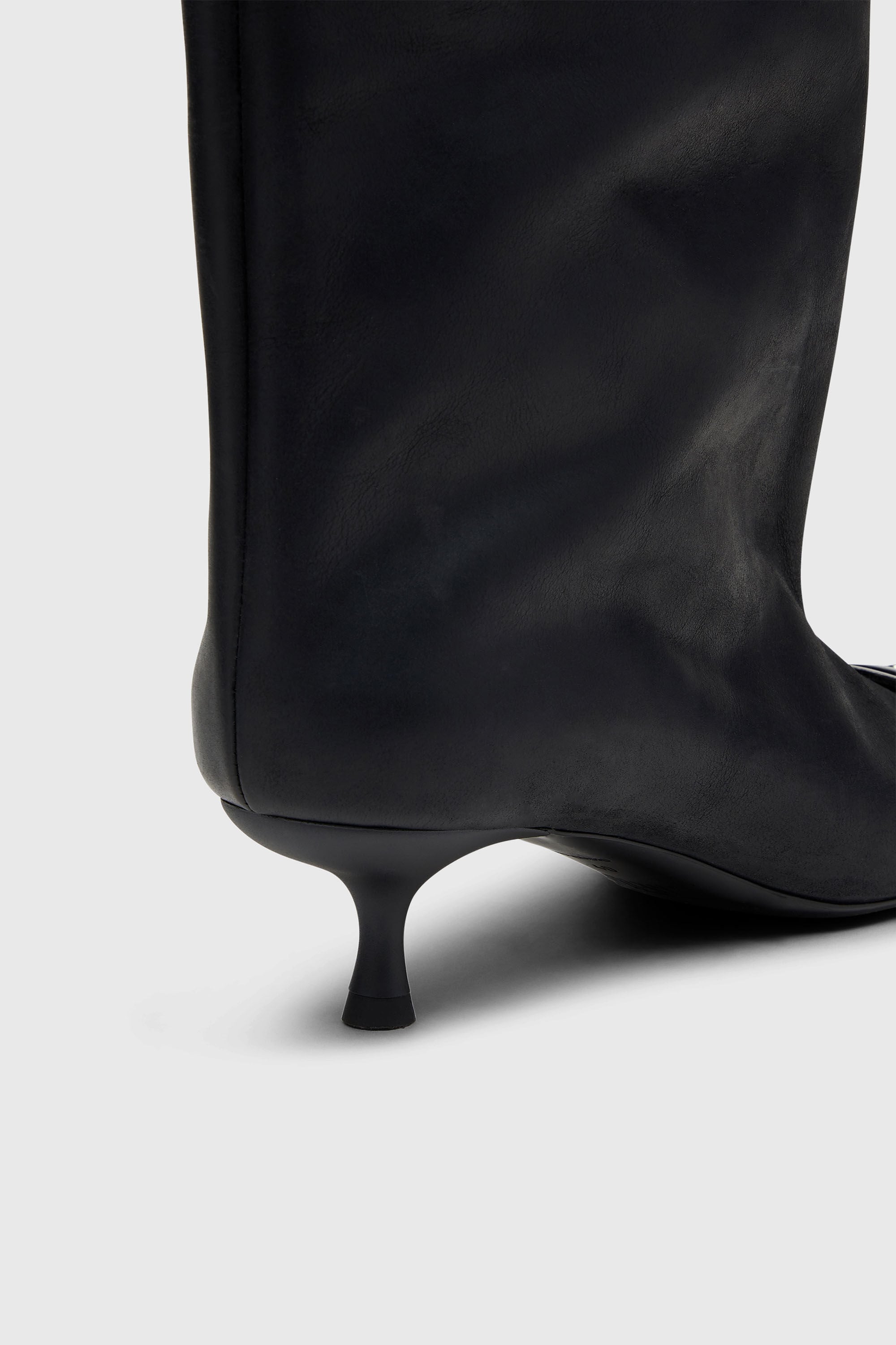 Diesel - D-VENUS 40 KB TUBE, D-Venus-Botas hasta la rodilla en cuero aceitado Mujer in Negro - 4