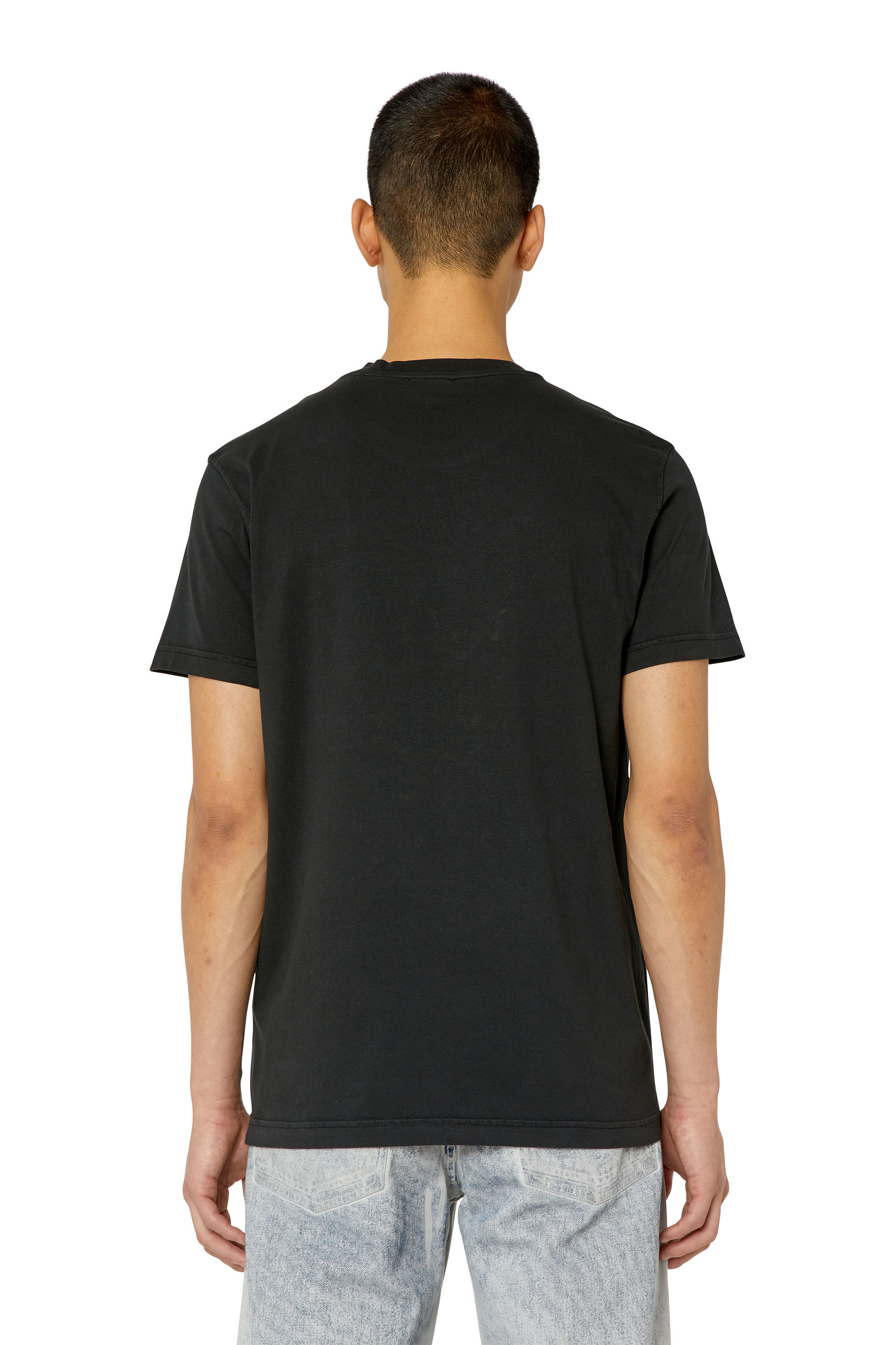 Diesel - T-DIEGOR-G11, T-shirt avec imprimé blason métallisé Homme in Noir - 5