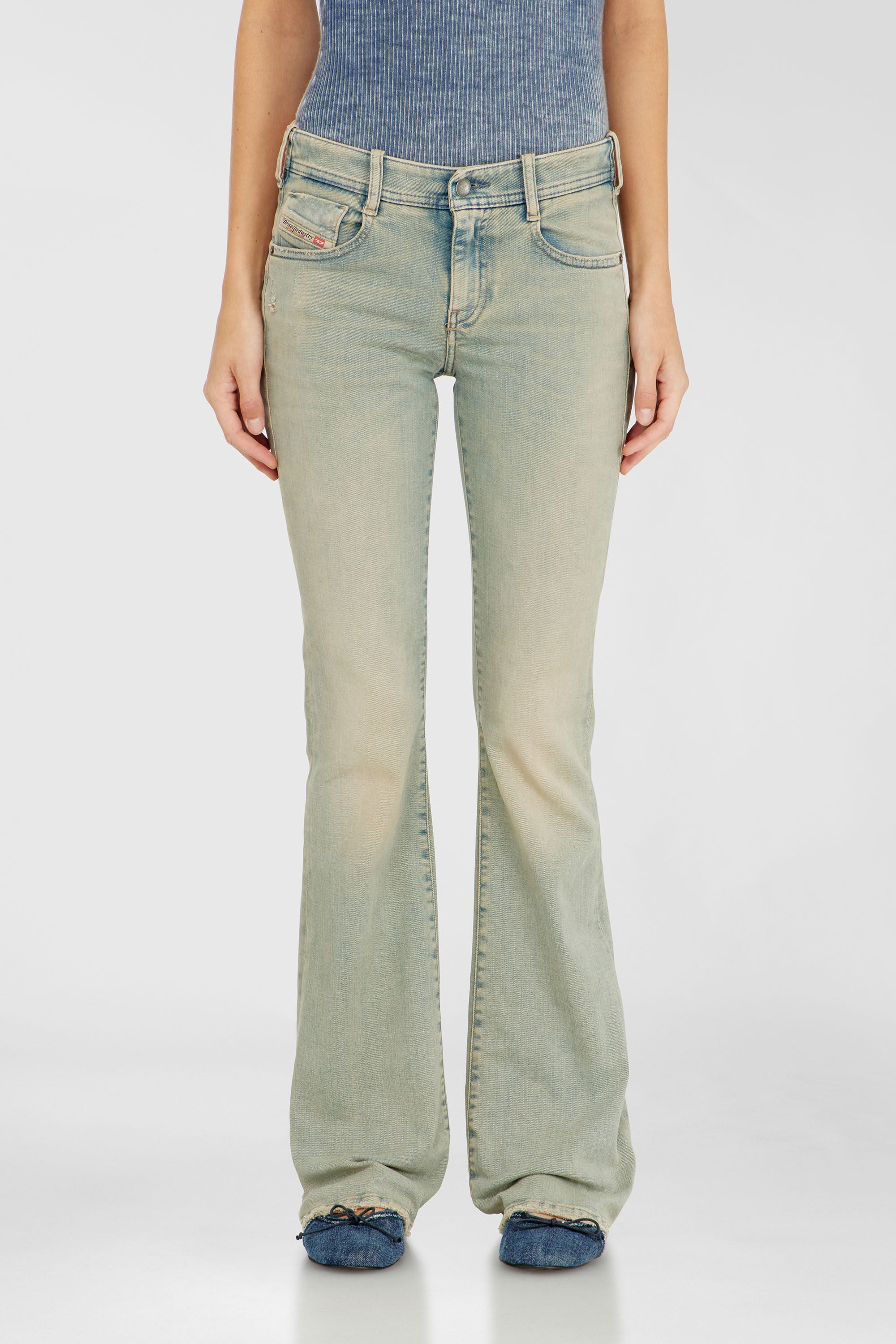 Diesel - Bootcut Jeans 1969 D-Ebbey 09Q98 Mujer, Azul Claro - 4