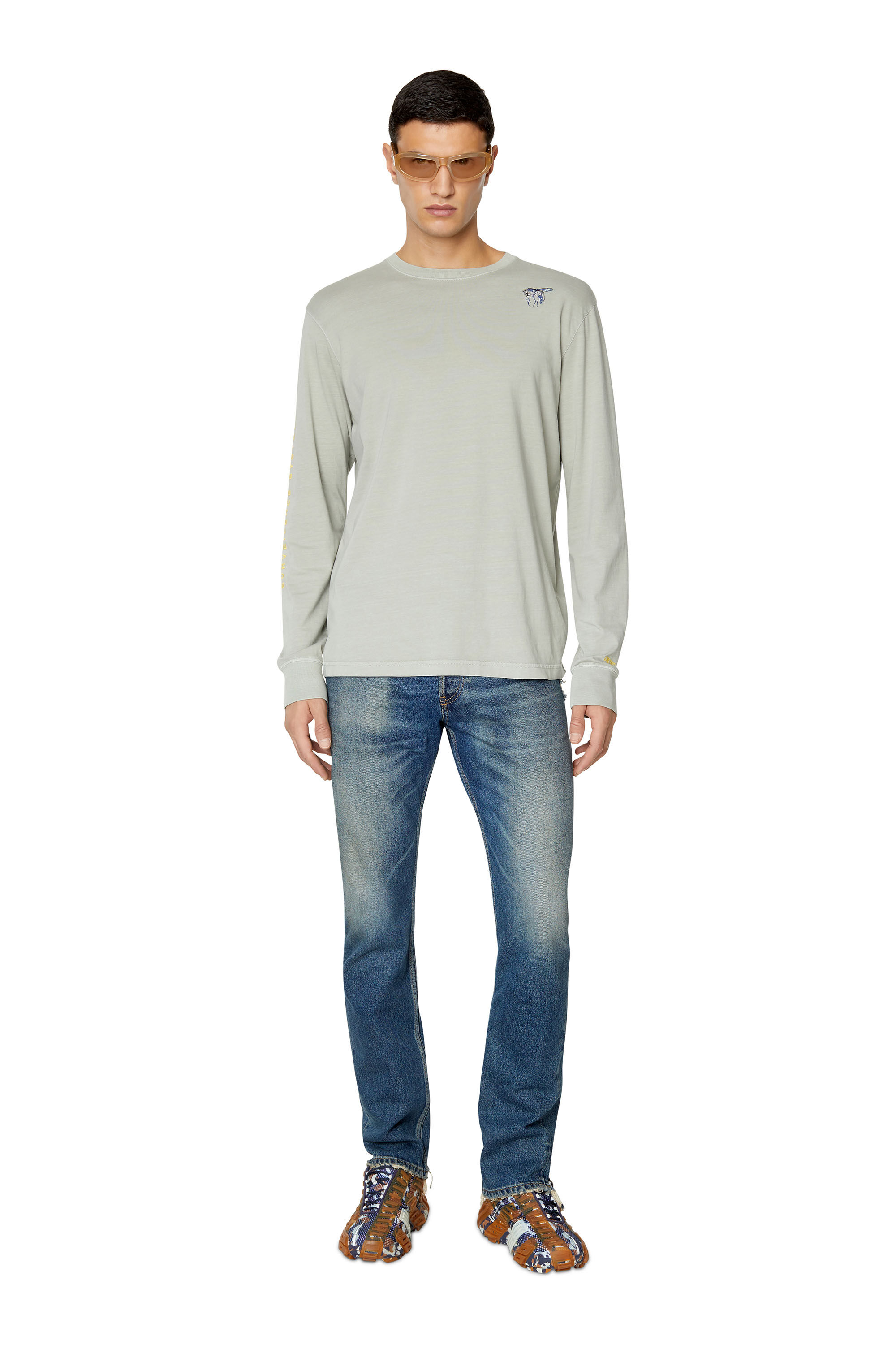 Diesel - T-JUST-LS-E10, T-shirt à manches longues avec mouche brodée Homme in Gris - 1
