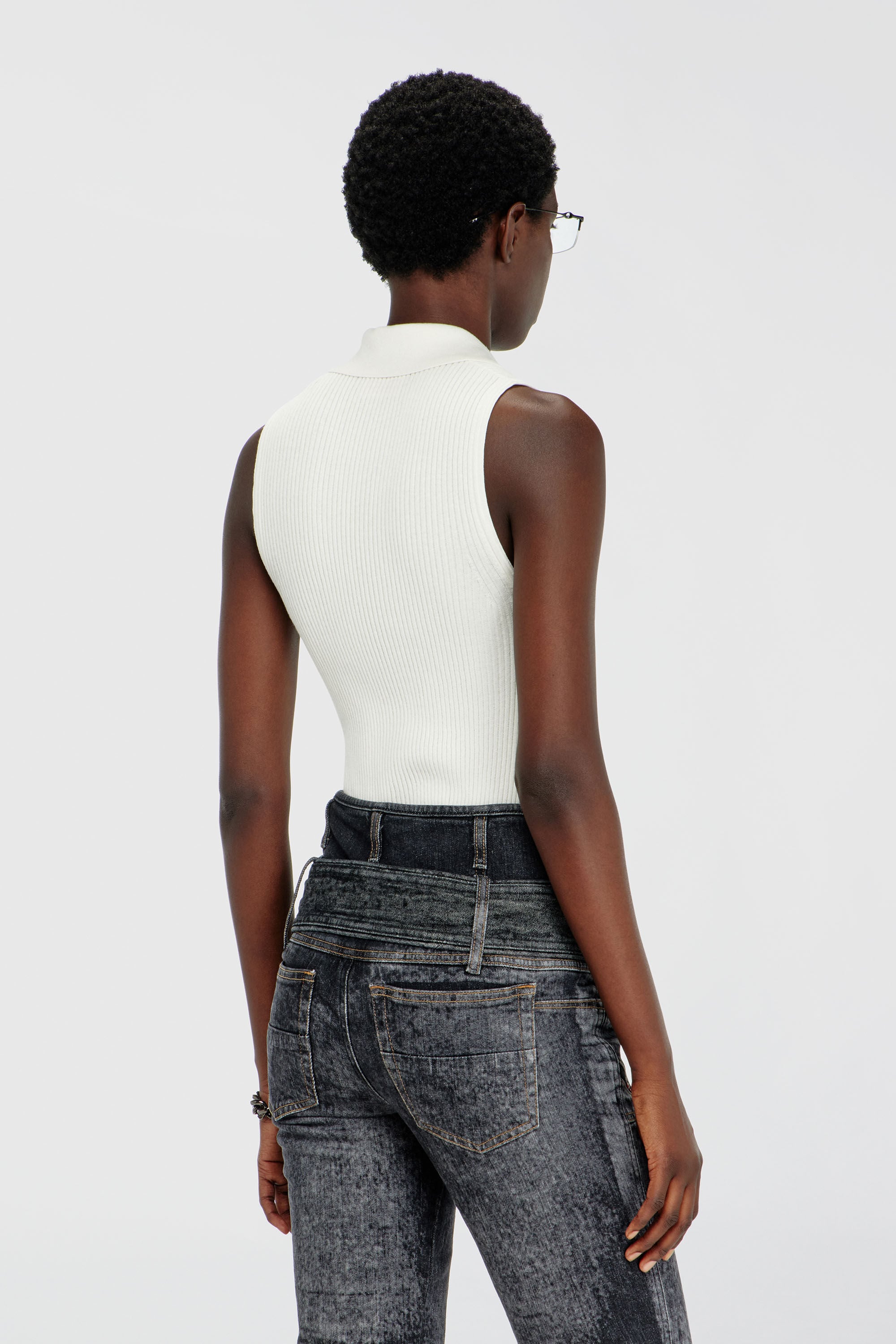 Diesel - M-LILITA, Top tipo polo sin mangas de punto acanalado en mezcla de seda Mujer in Blanco - 4