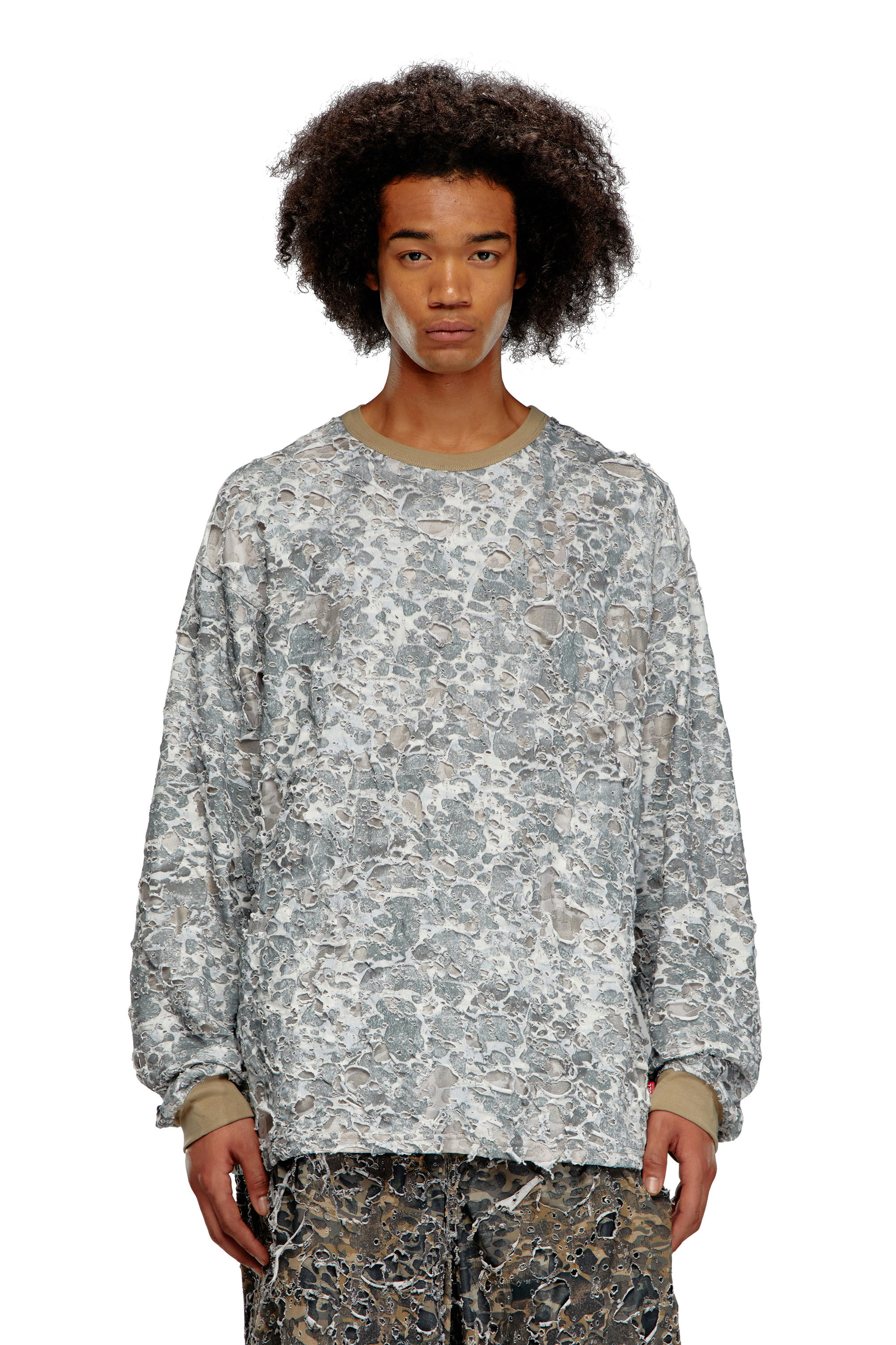 Diesel - T-BOXT-LS-CAMU, Man's Camo T-shirt with destroyed finish in Green/Grey - 3
