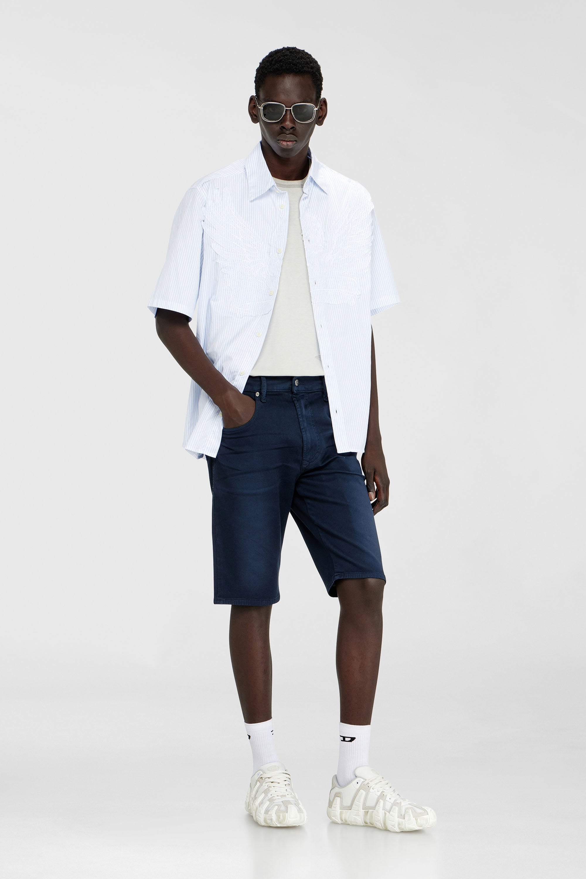 Diesel - 2033 D-KROOLEY-SHORT-BW JOGG, Slim shorts en denim de color Hombre in Azul marino - 1