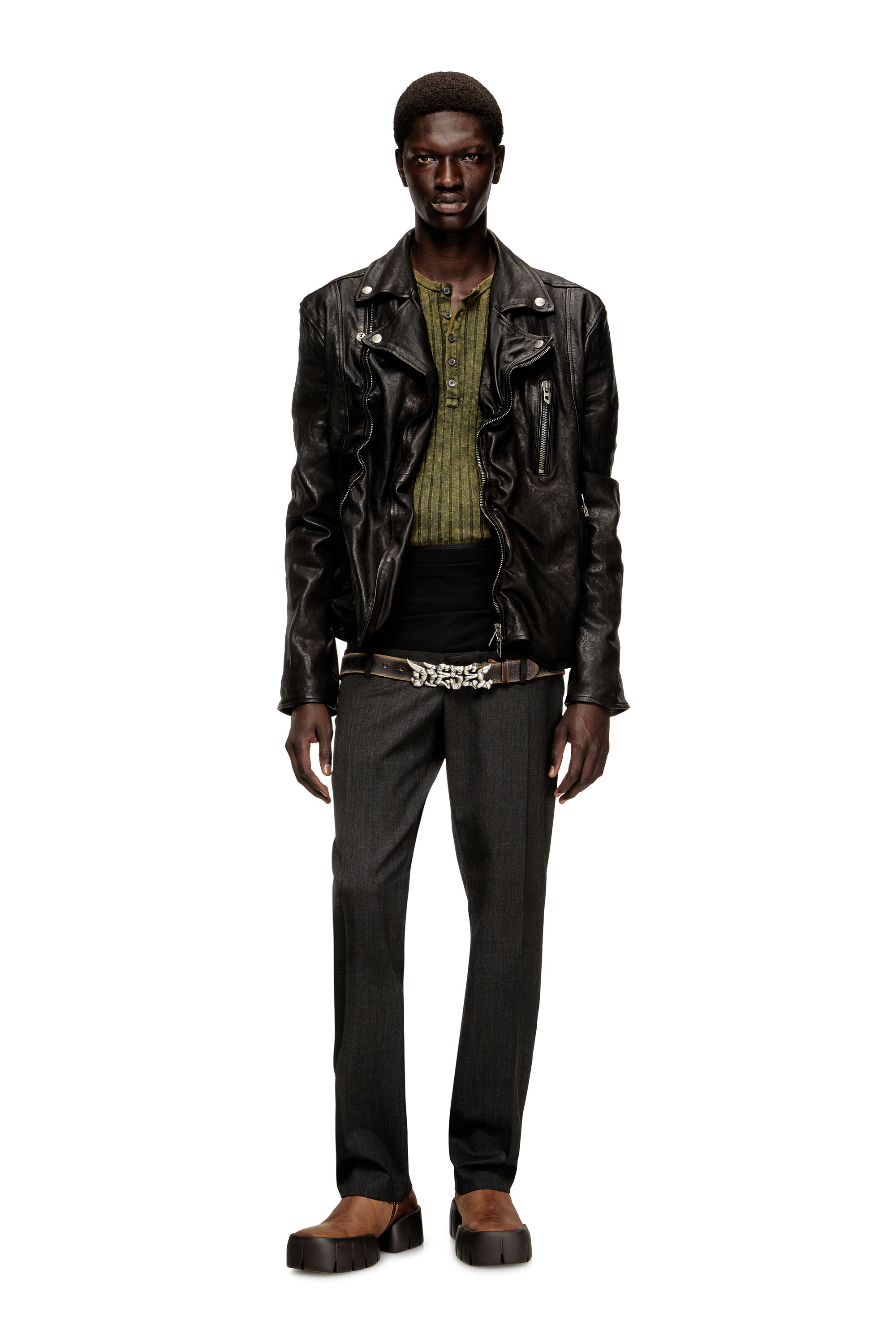 Diesel - T-ALLY, Haut Henley en jersey côtelé large traité Homme in Vert - 1