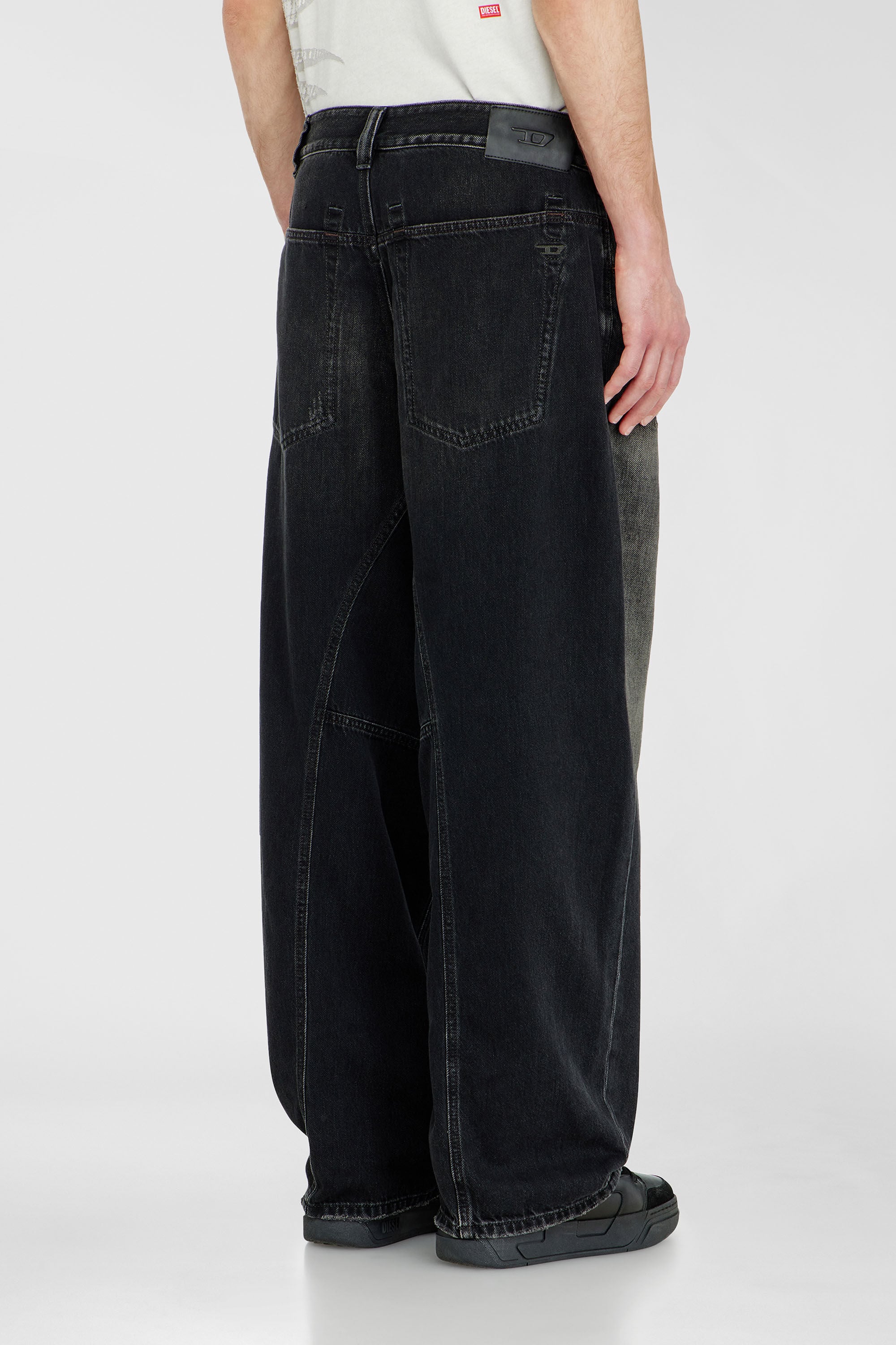 Diesel - Relaxed Jeans 1997 D-Enim-M 09P65 Unisex, Negro/Gris oscuro - 5
