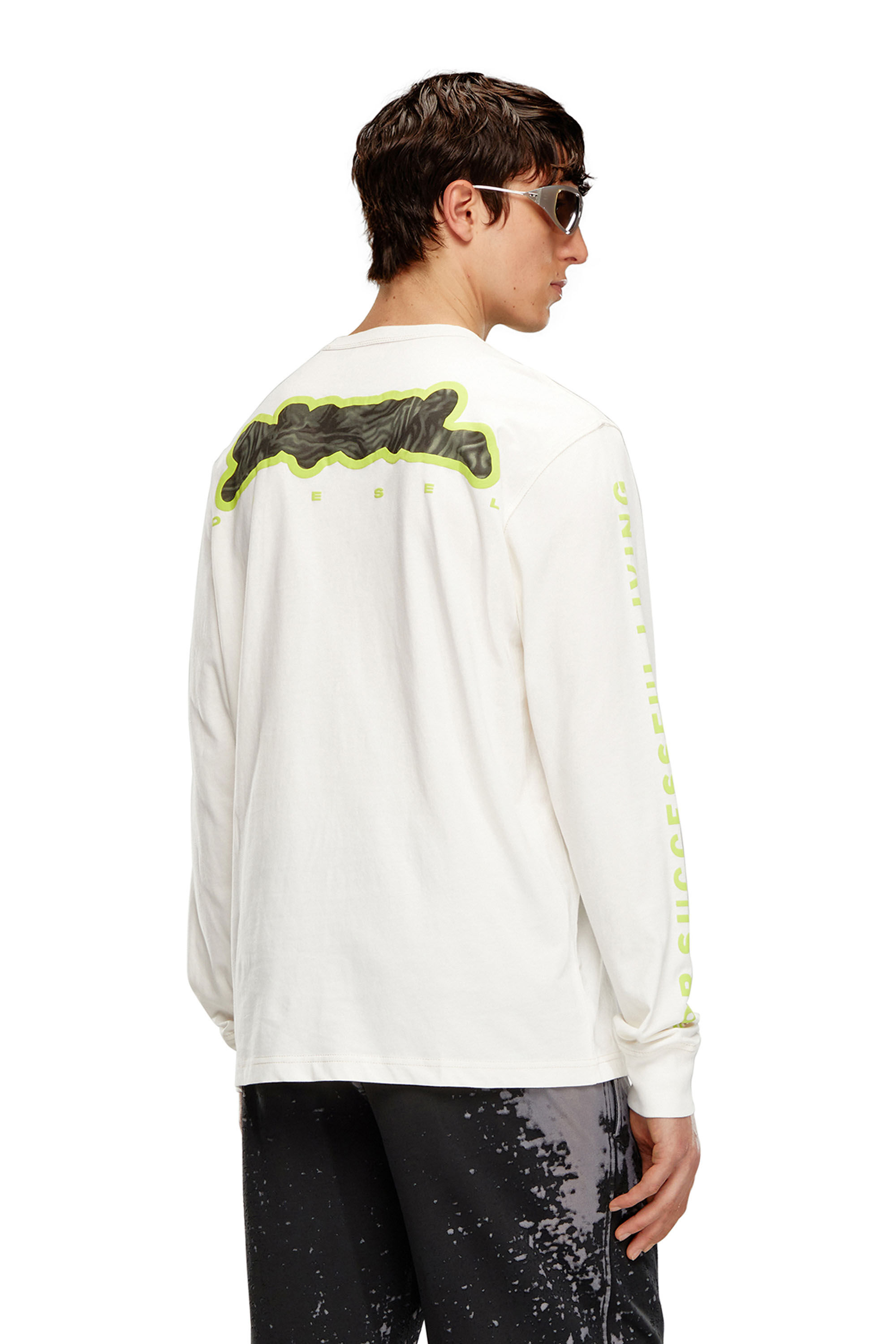 Diesel - T-JUST-LS-N7, T-shirt à manches longues avec motif camouflage zébré Homme in Blanc - 3
