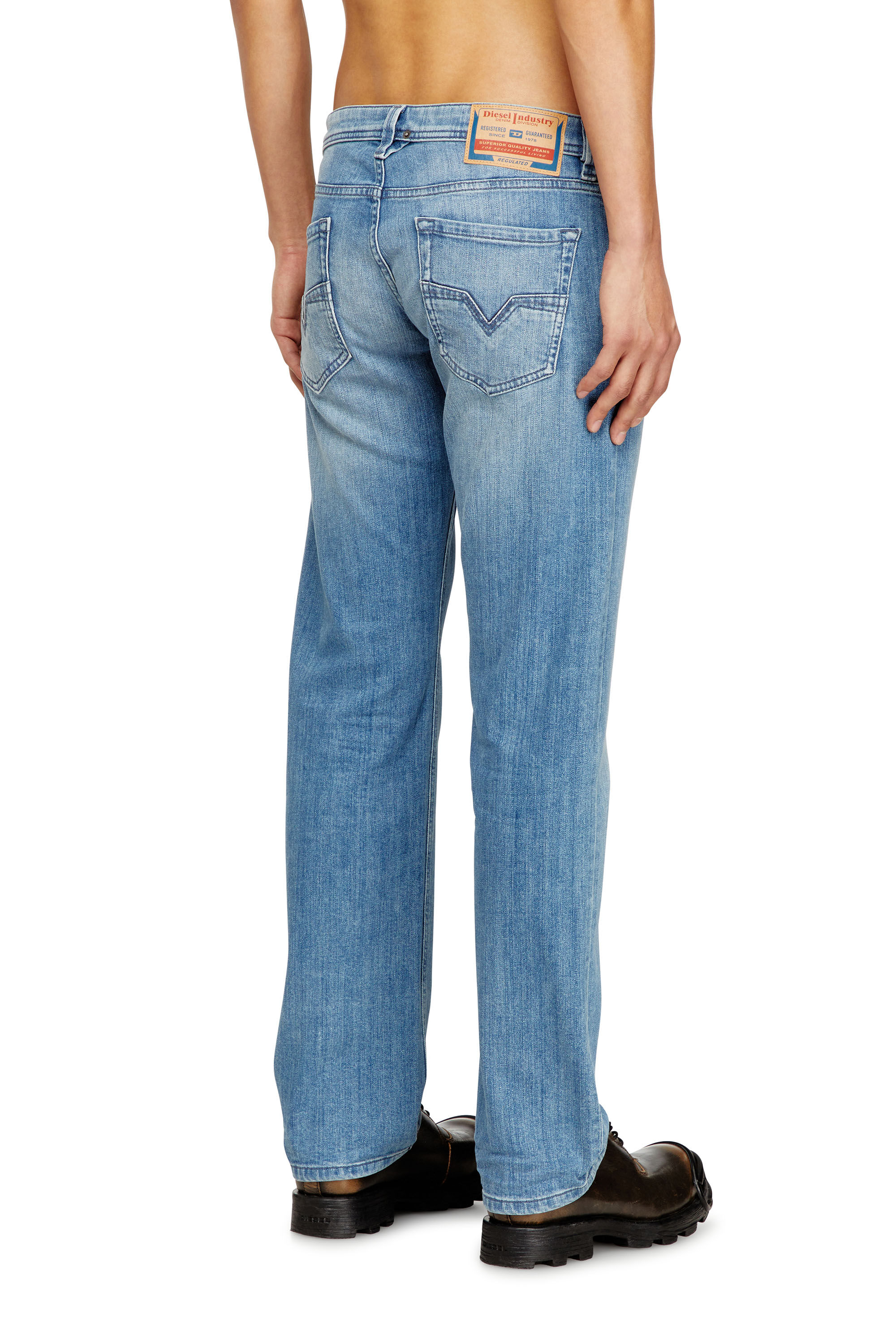 Men's Regular Jeans | Light Blue | Diesel 1985 Larkee