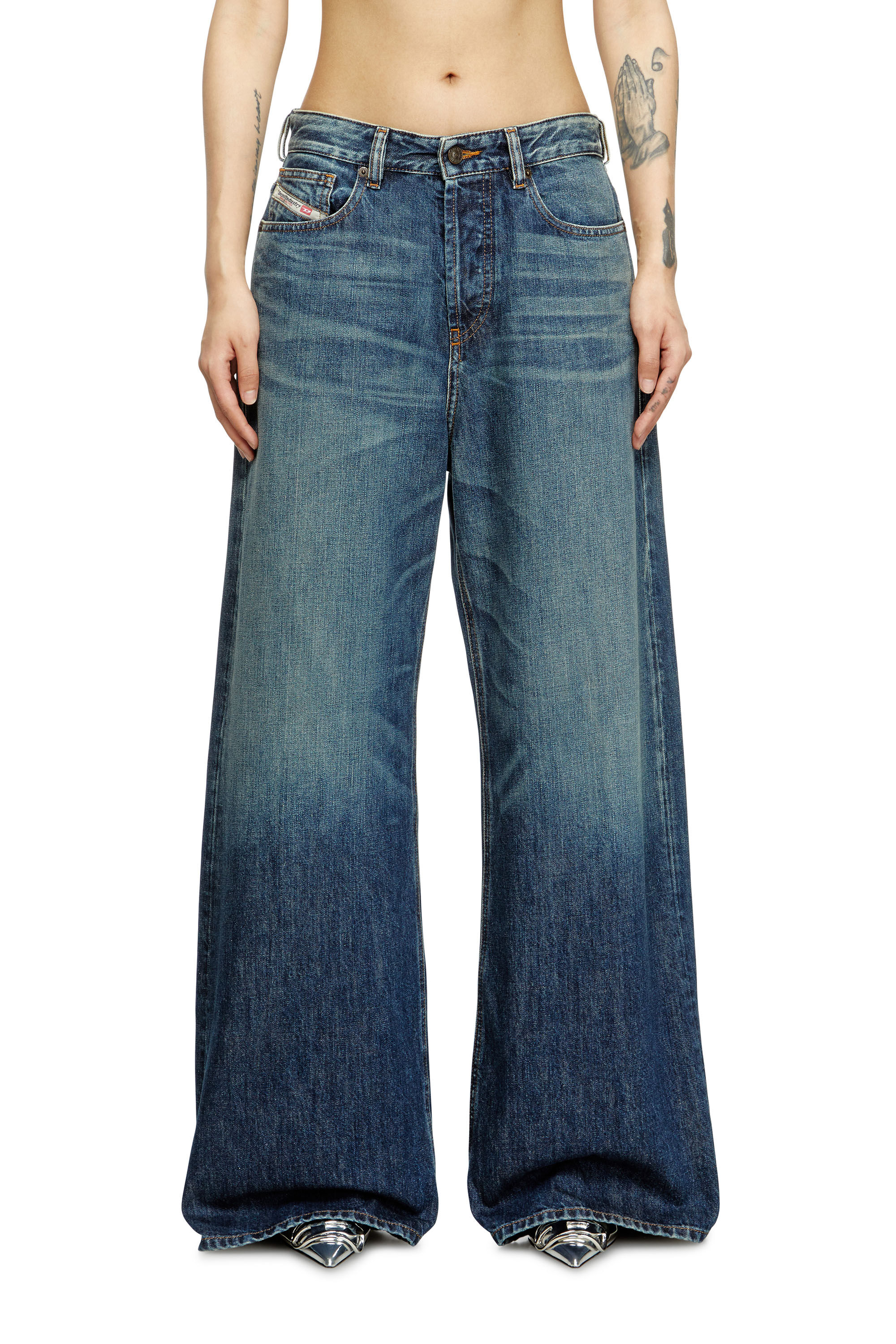 ★DIESEL★ 1996 D SIERRE DENIM PANTS BLUE A0692509H5701 1996 D-Sire Women: Cargo Jeans with pockets, medium blue