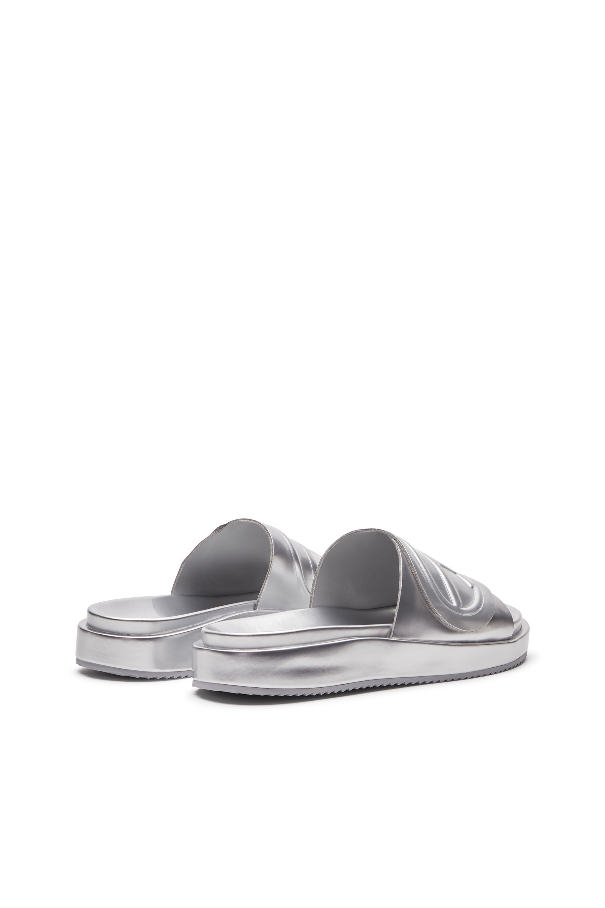 Diesel - SA-SLIDE D OVAL W, Female's Sa-Slide D-Metallic slide sandals with Oval D strap in Silver - 3