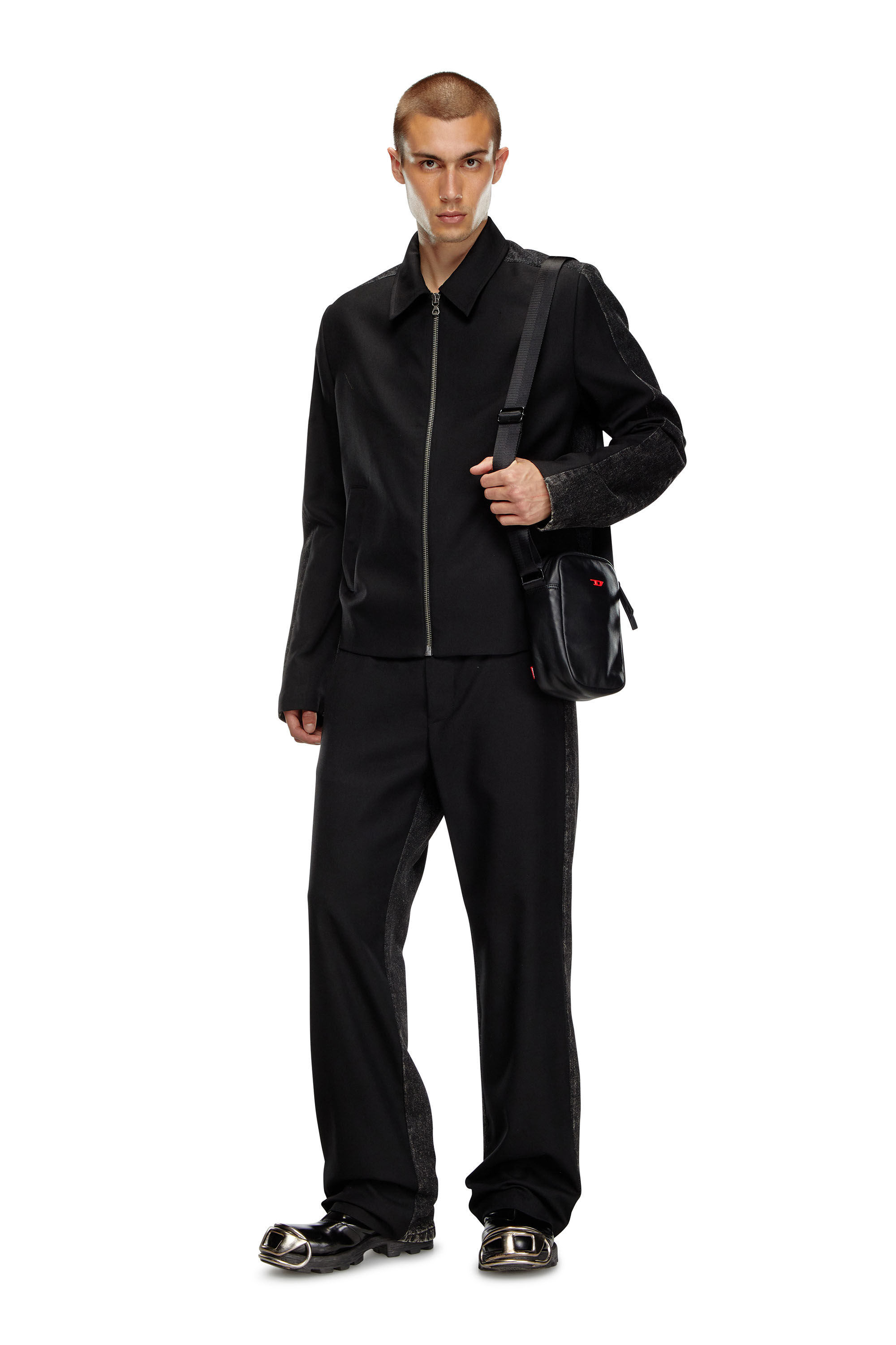 Diesel - RAVE CROSSBODY, Male's Rave-Leather crossbody bag with metal D in Black - 6