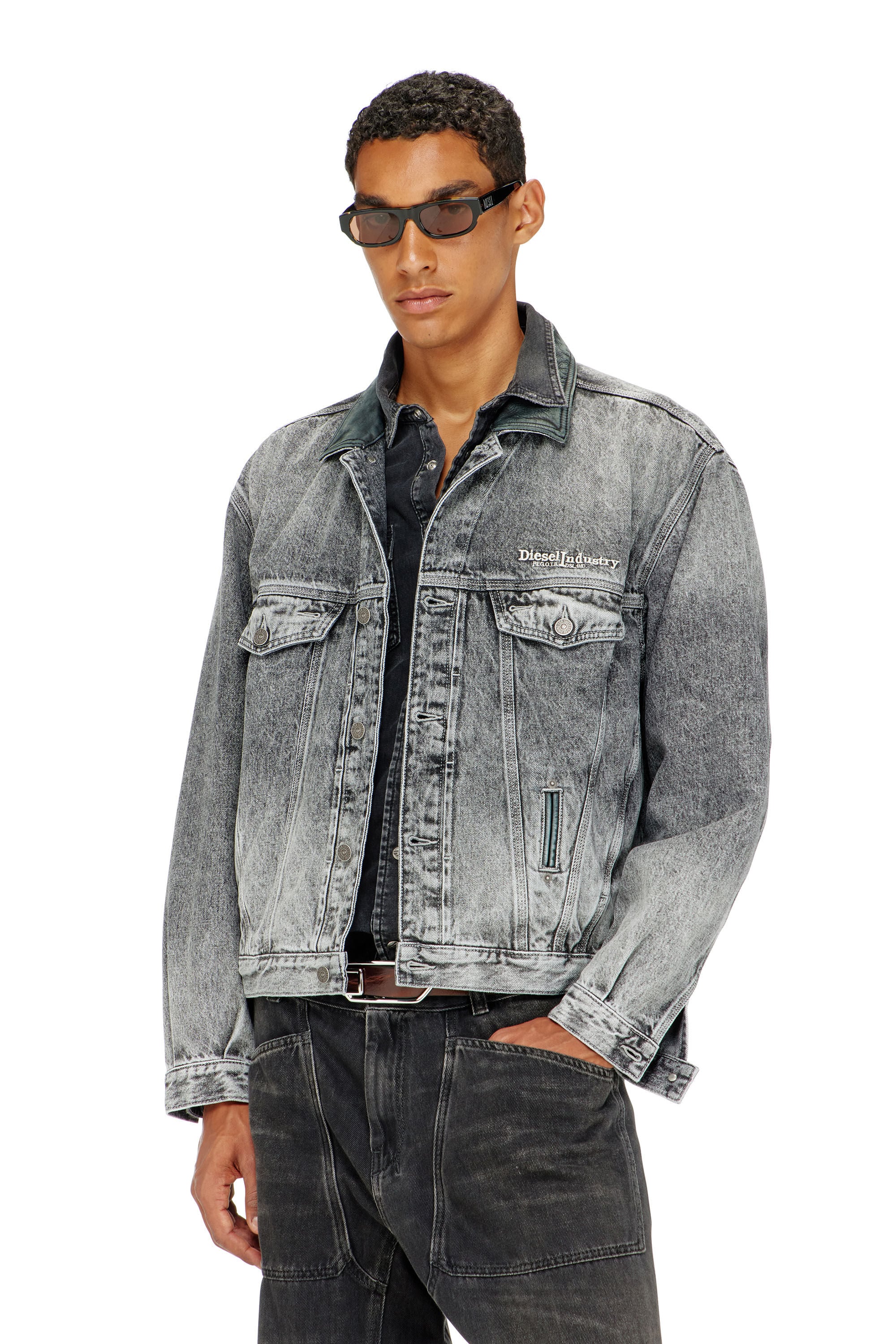 Women's Denim trucker jacket with tonal leather trims | Grey