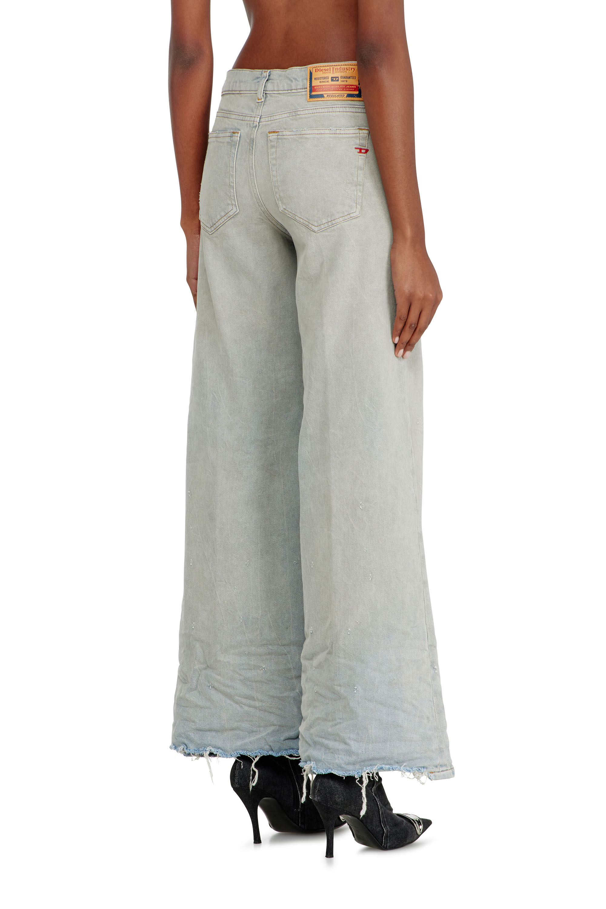 Diesel - Flare Jeans 1978 D-Akemi 09N47 Mujer, Azul Claro - 3