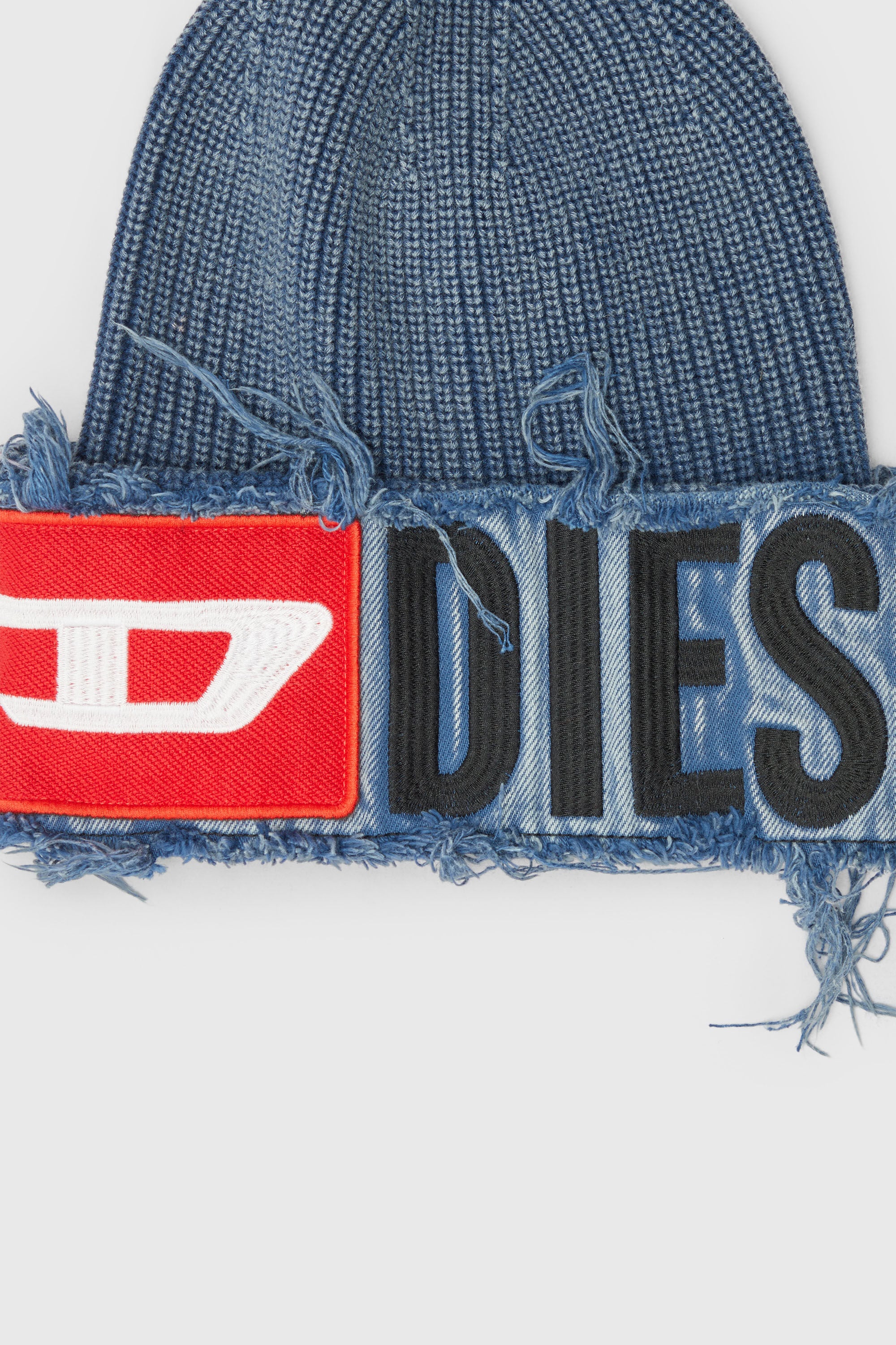 Diesel - K-FROK, Gorro con efecto denim y atrevido detalle de parche Unisex in Azul marino - 3