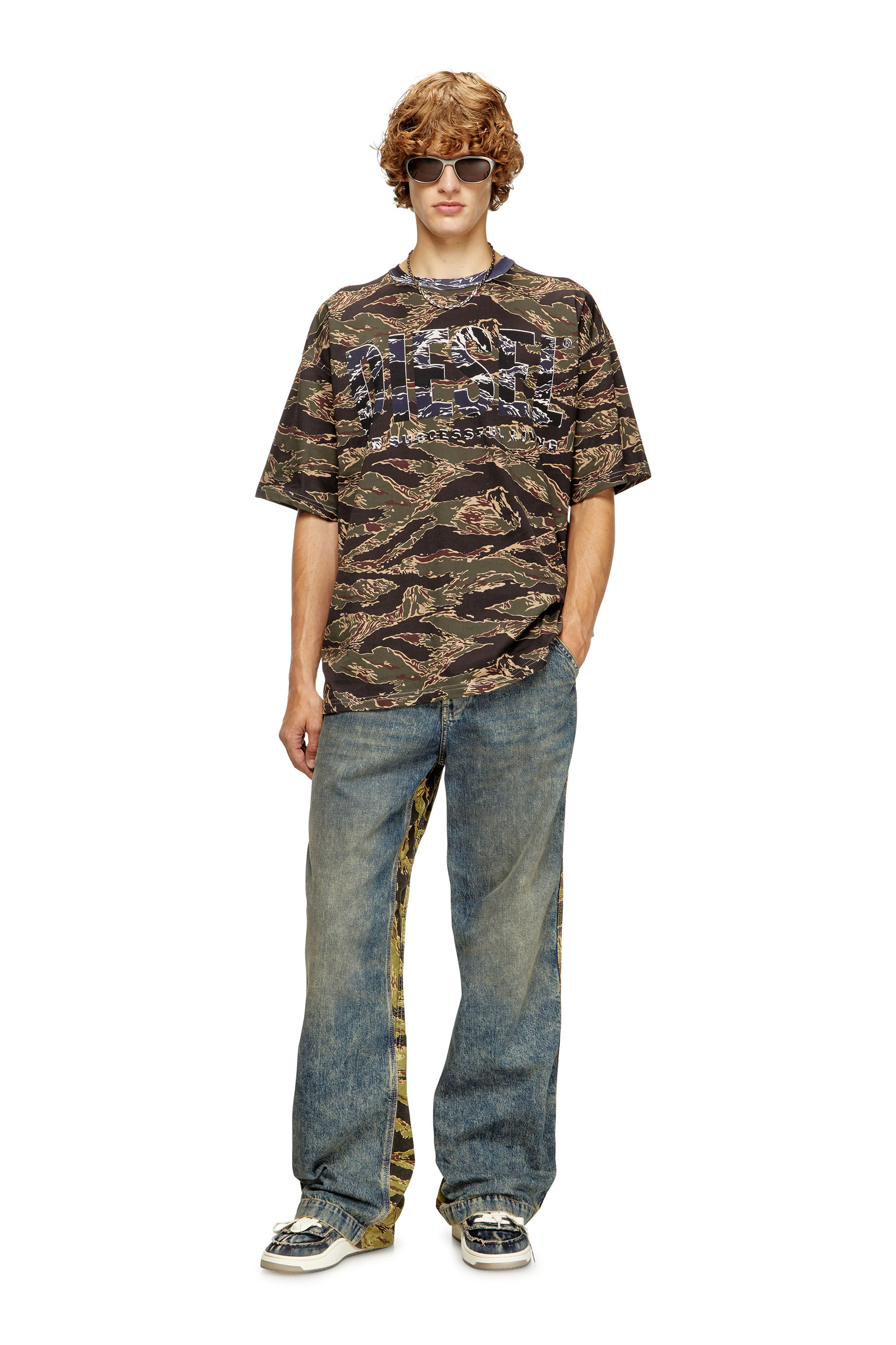 Diesel - T-BOXT-T22, Male's Camo T-shirt with camo logo in Military Green - 1
