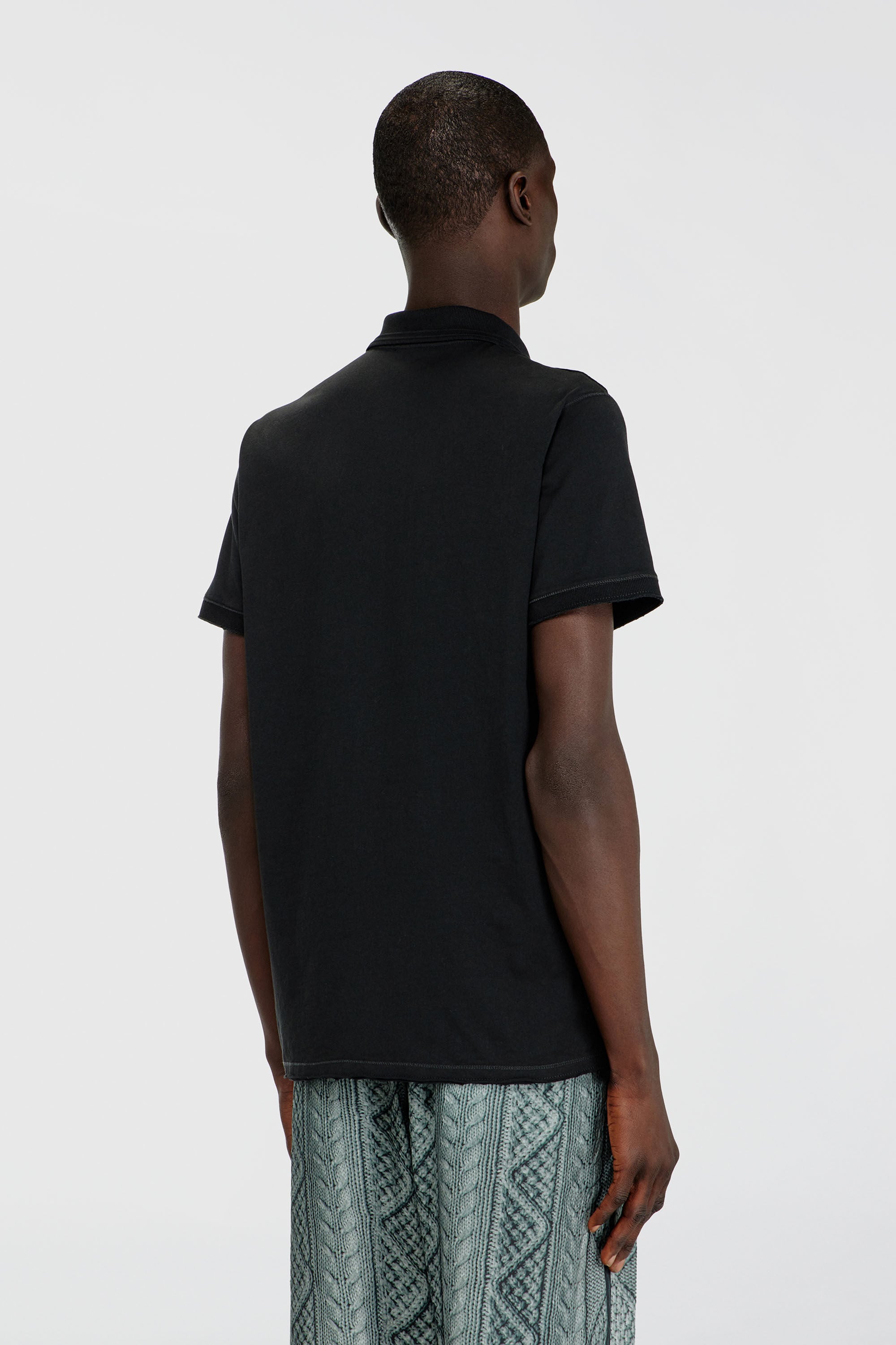 Diesel - T-PHEN, Polo en coton avec patch brod&eacute; Homme in Noir - 4