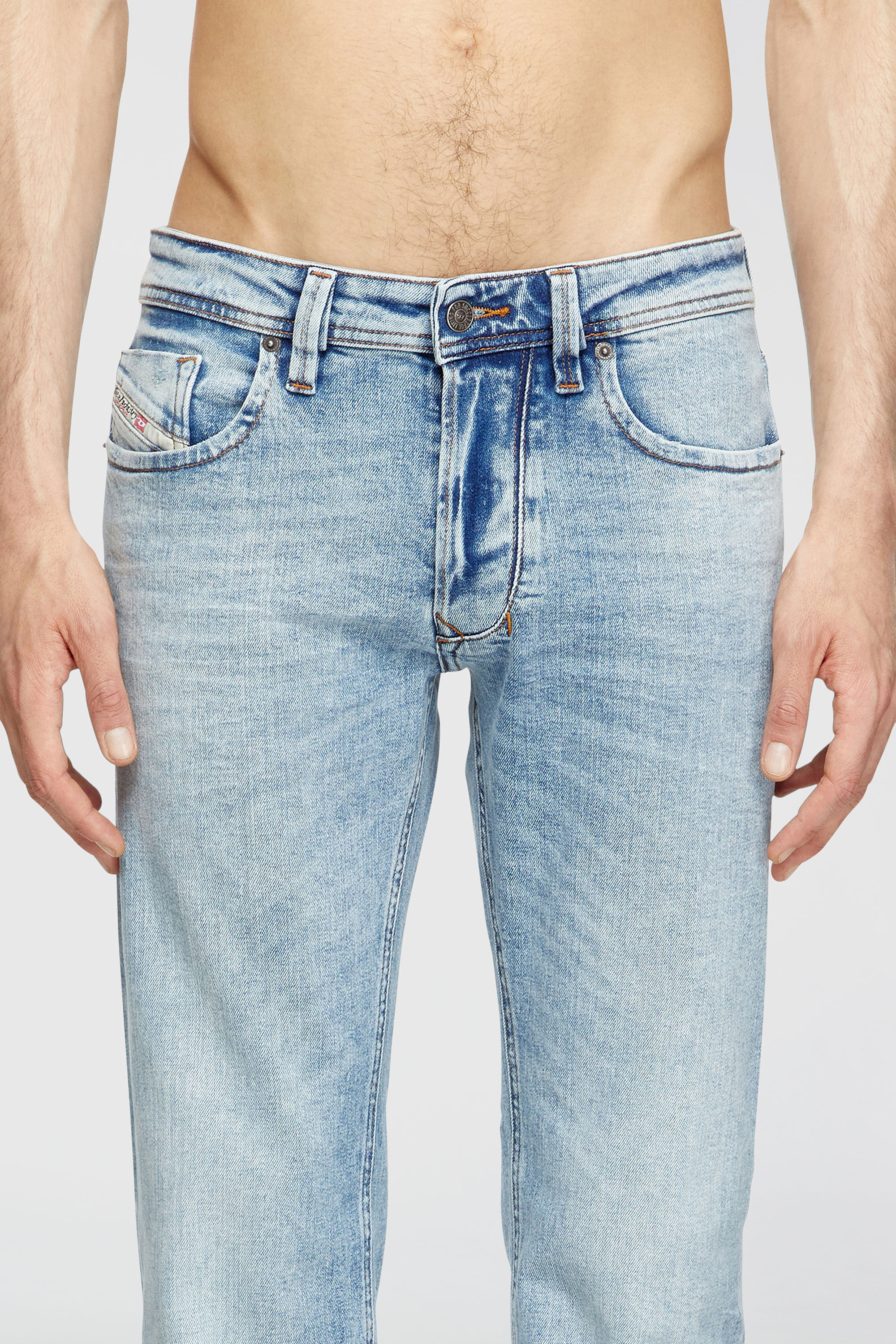 Men's Regular Jeans | Low Waist 1985 LarkeeLight Blue | Diesel US