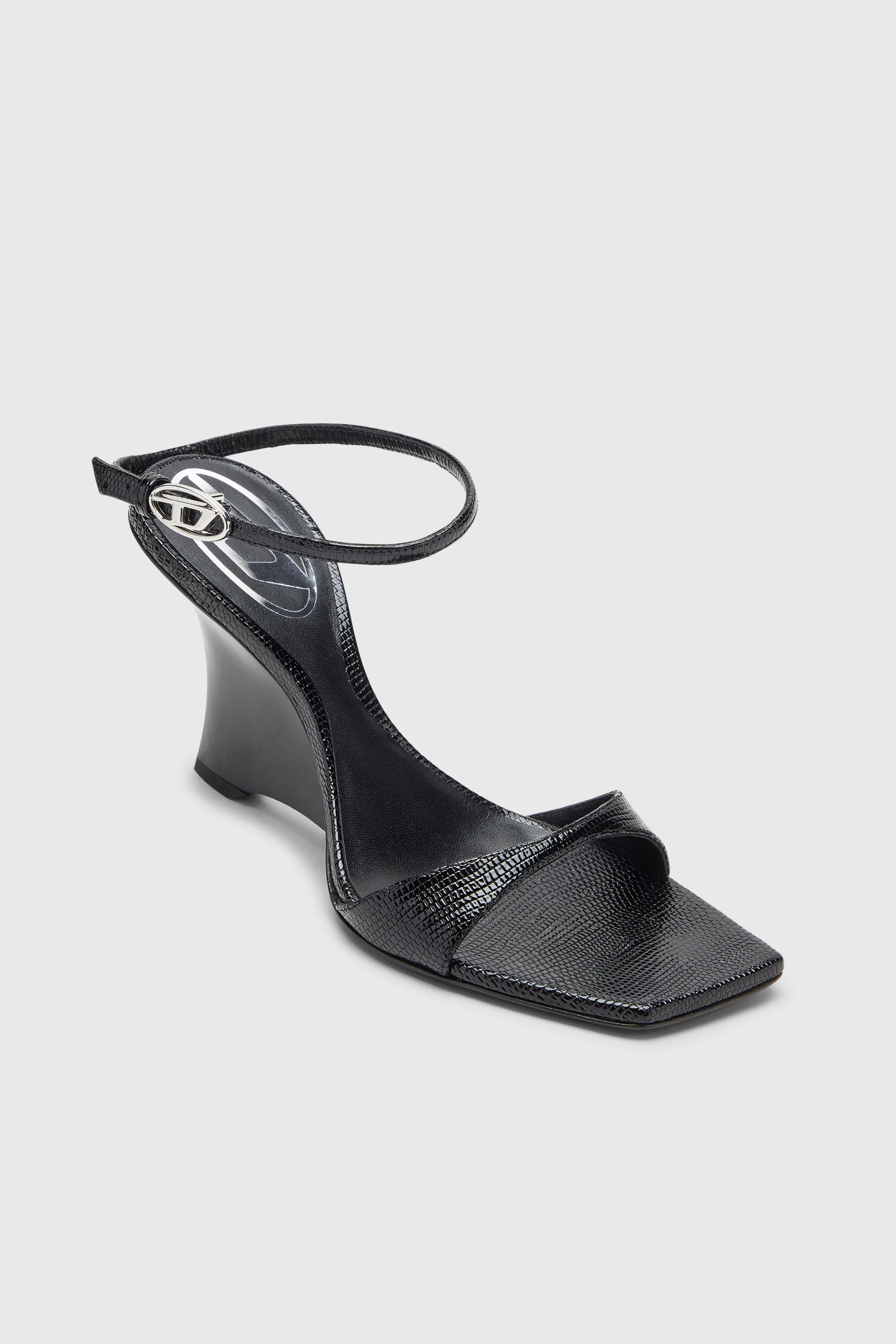 Diesel - D-AMBER SANDAL WEDGE, D-Amber-Sandalias de cu&ntilde;a en cuero efecto lagarto Mujer in Negro - 4