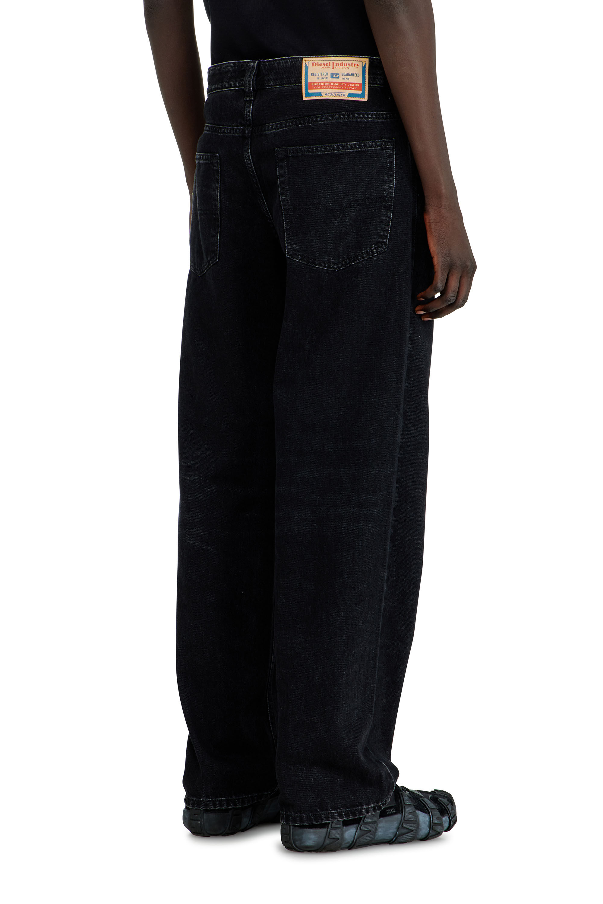 Diesel - Relaxed Jeans 2001 D-Macro 09P09 Hombre, Negro/Gris oscuro - 5