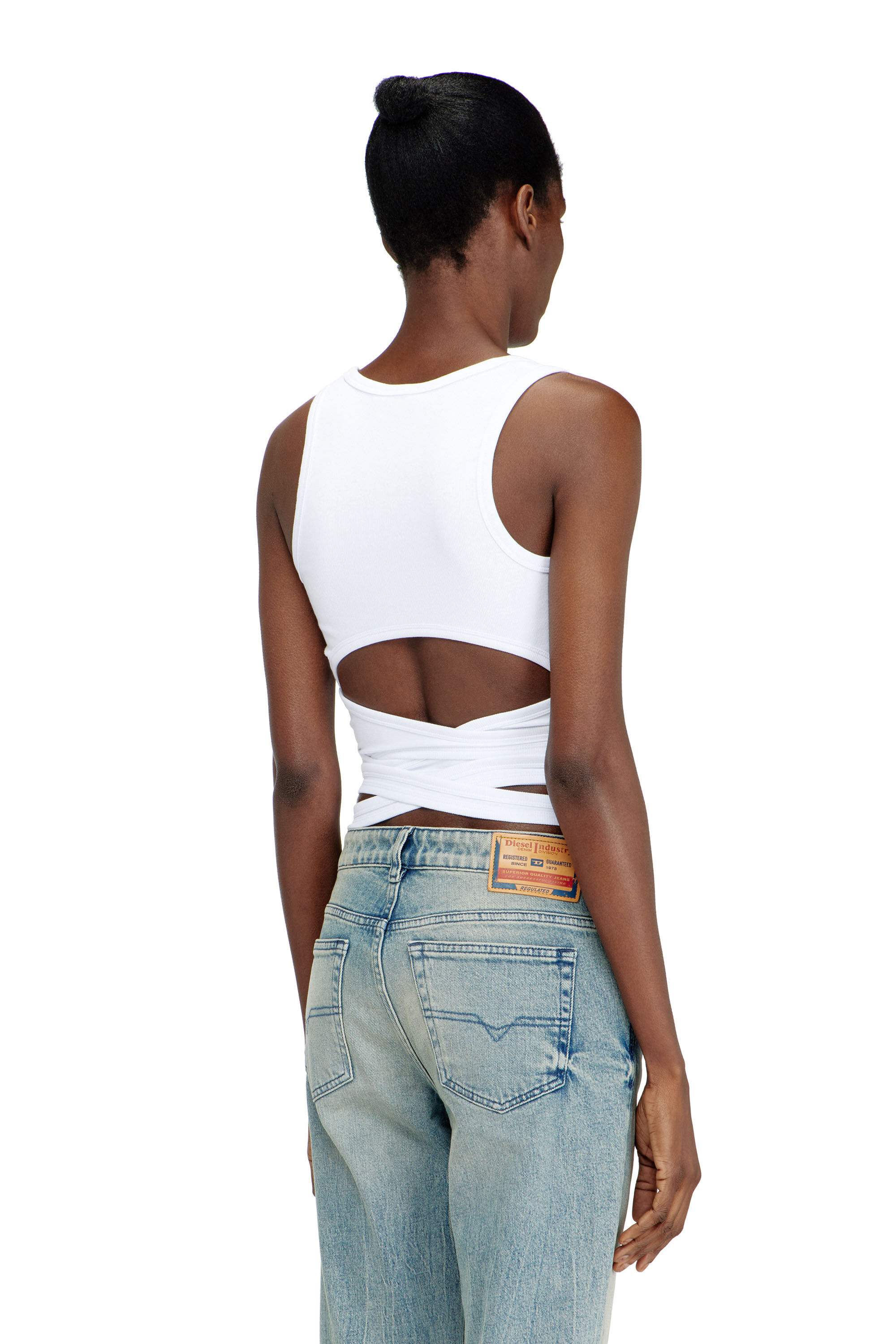 洗練されたデザイン　DIESEL T-ANKY-TAIL-S1 　M Women's Crop top with wrap-around laces | White | Diesel