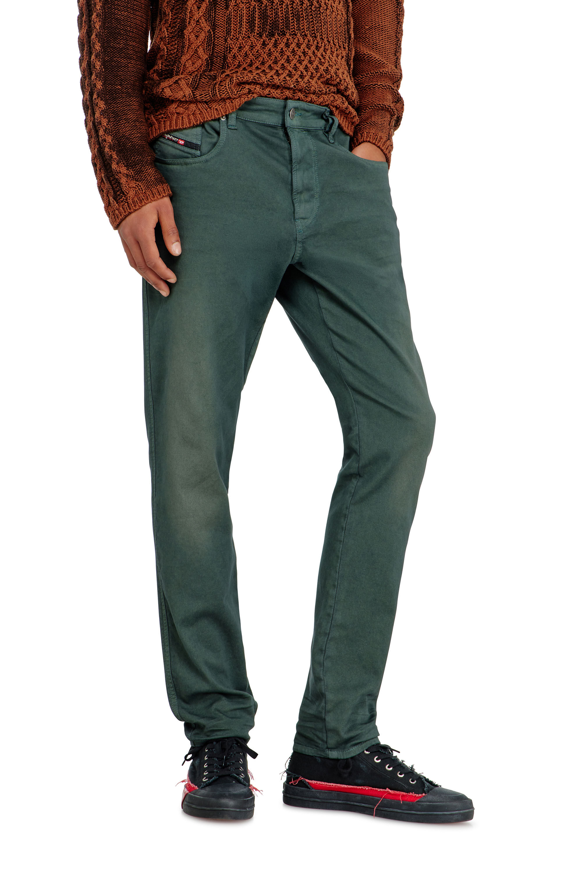 Diesel - Slim 2062 D-Strukt Joggjeans&reg; 0670M Hombre, Verde Oscuro - 5