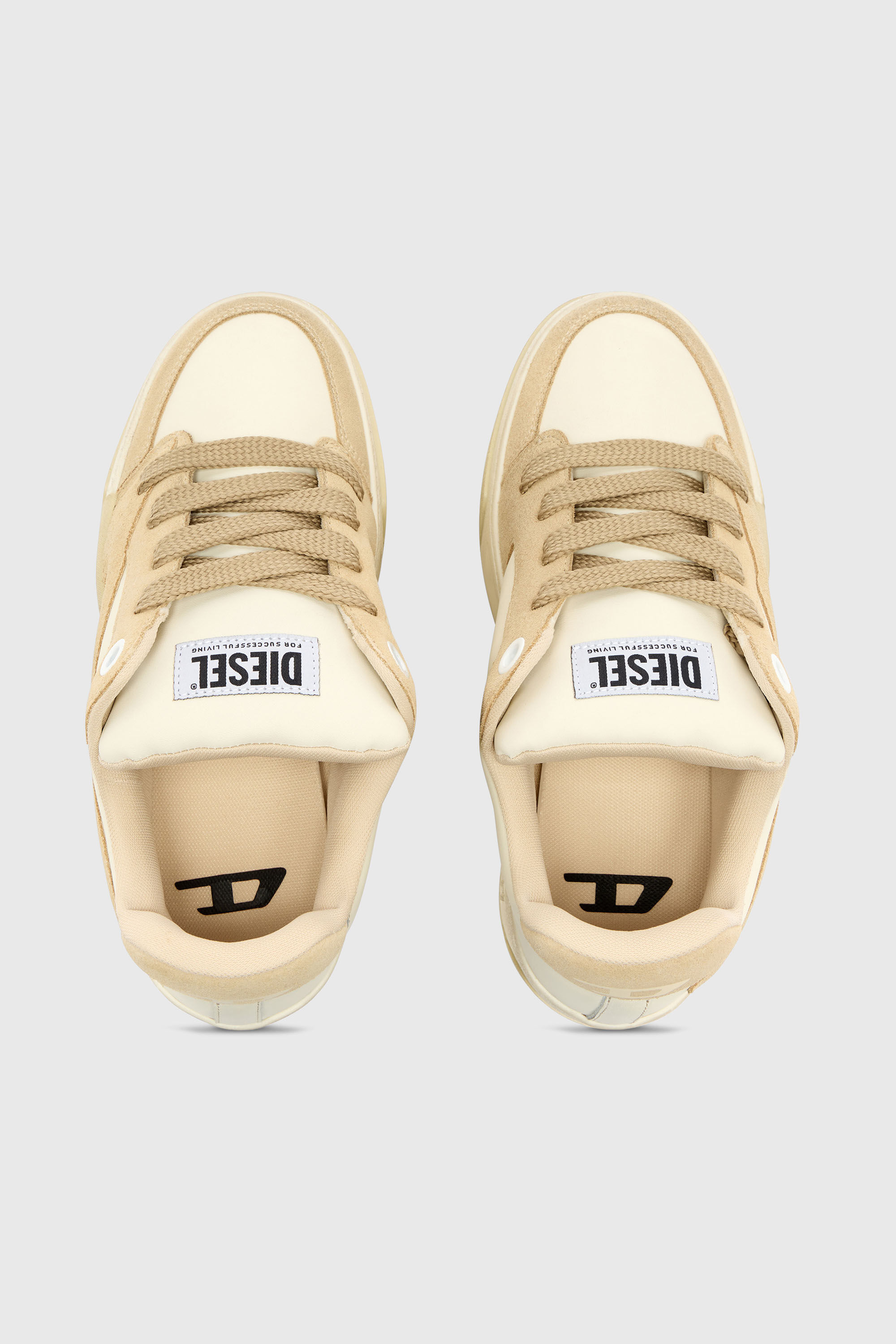 Diesel - S-D-OLLIE LOW W, D-Ollie-Zapatillas distressed en cuero y ante Mujer in Beige - 4