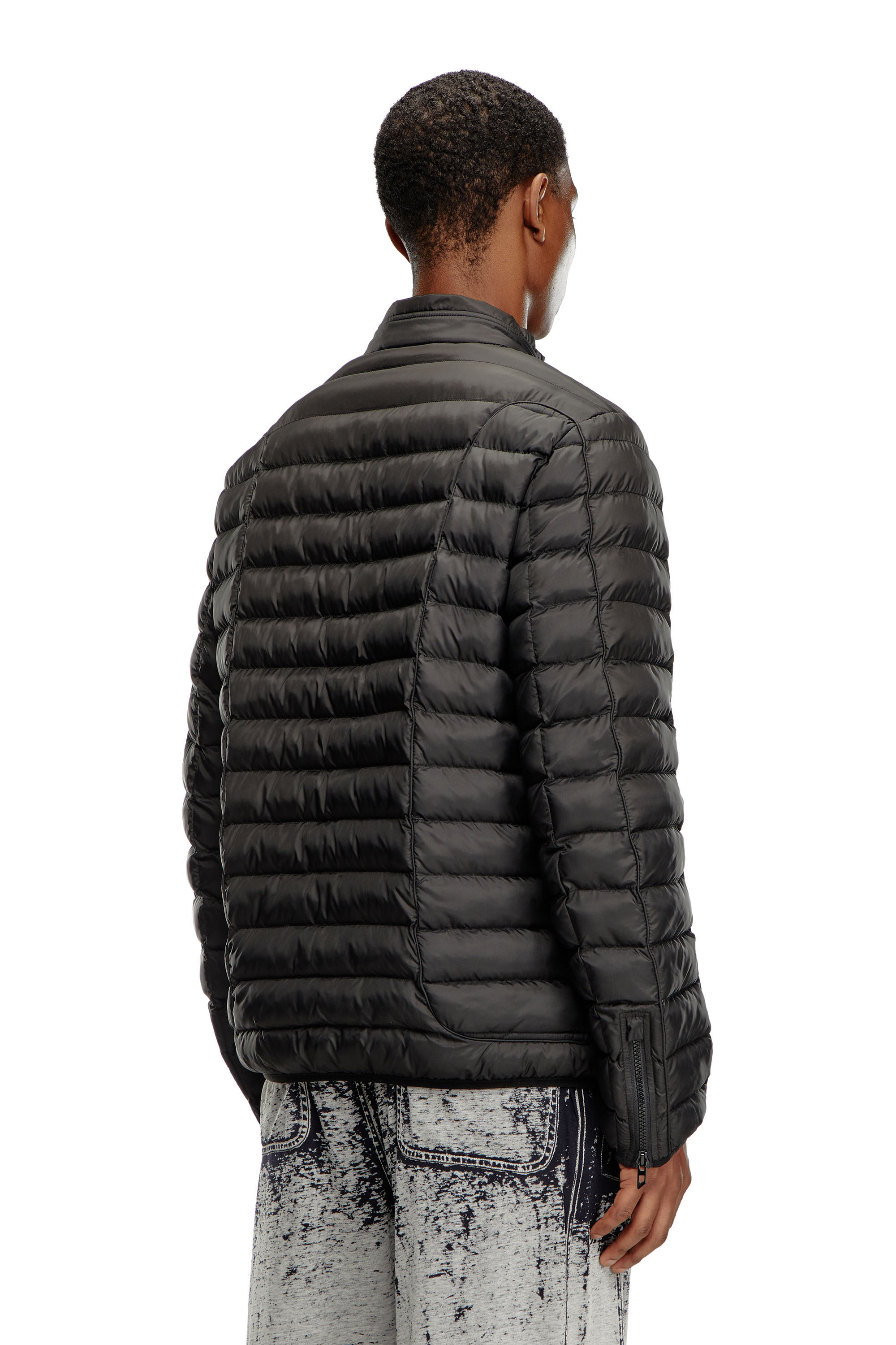 洗練されたデザイン　DIESEL W-PILOT JACKET 48 洗練されたデザイン DIESEL W-PILOT JACKET 48