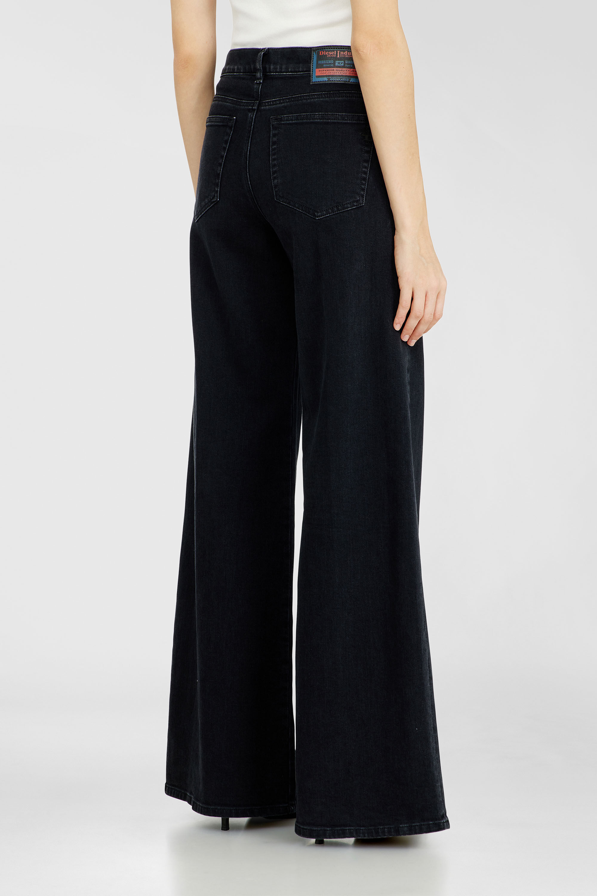 Women's Black Flare Jeans 1978 D-Akemi | Diesel® US