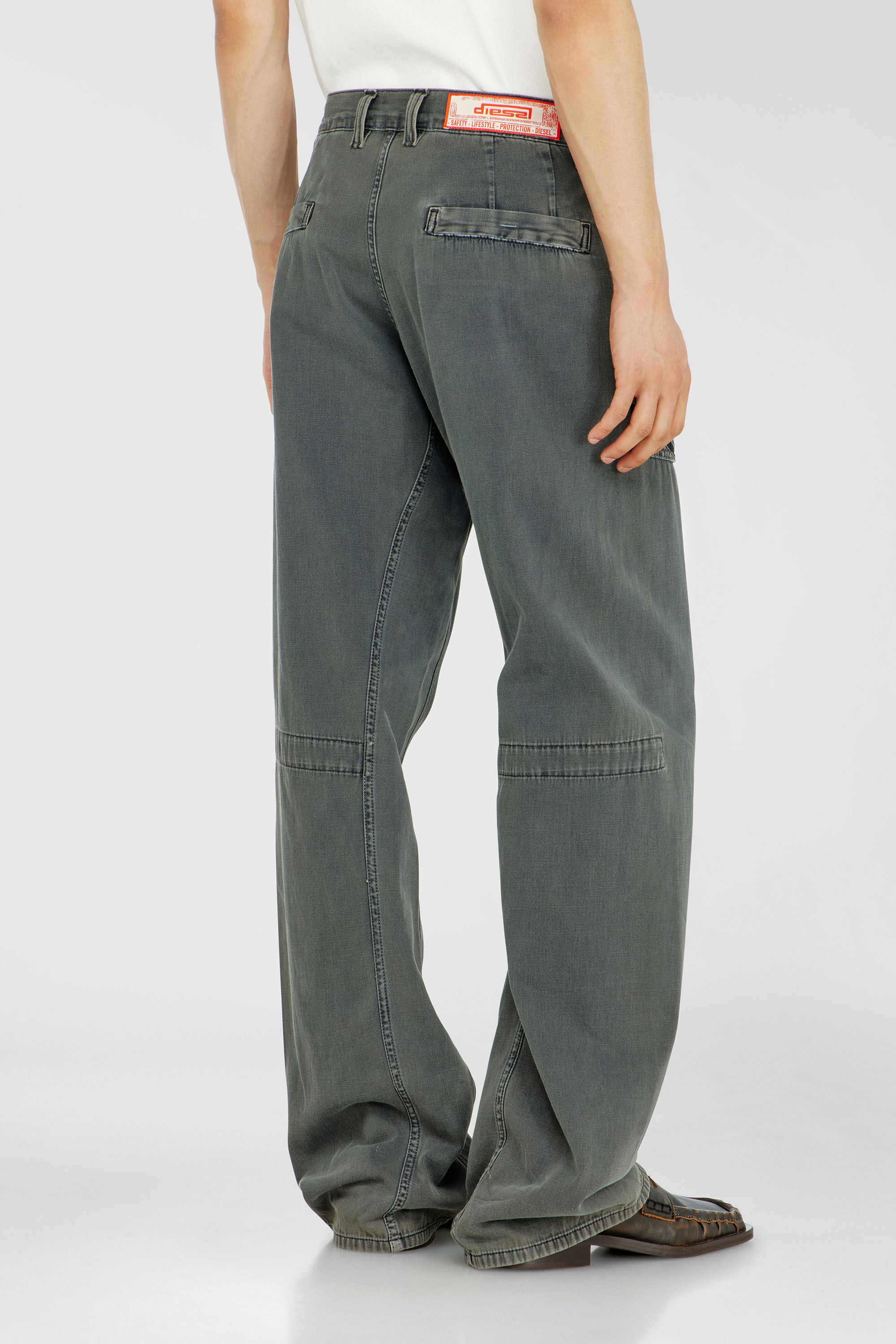 Men's Relaxed Jeans | Regular Waist D-ZetaGrey | Diesel US