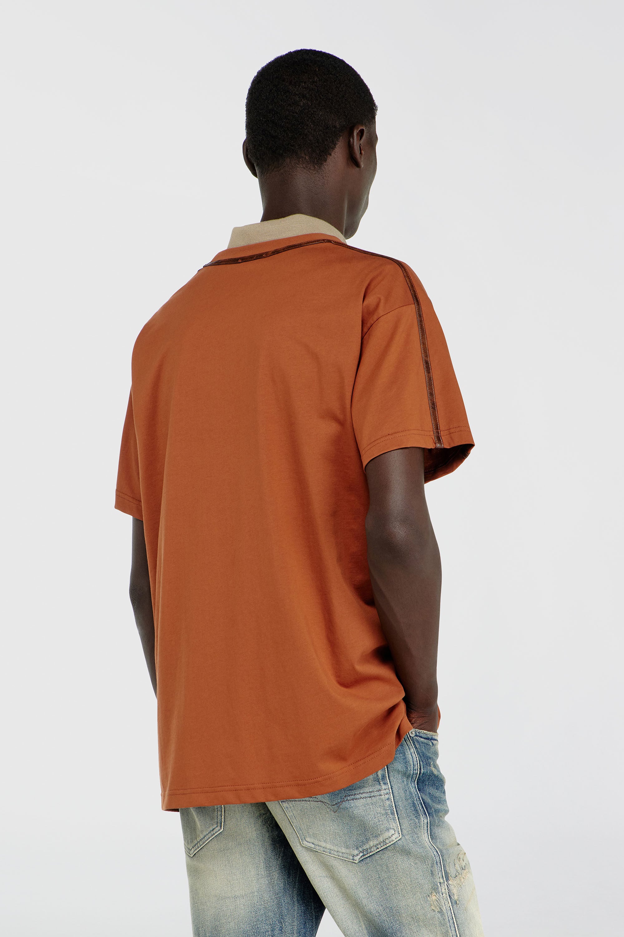 Diesel - T-NORM-FL, Camiseta con ribetes en contraste y parche con logo Hombre in Naranja - 4