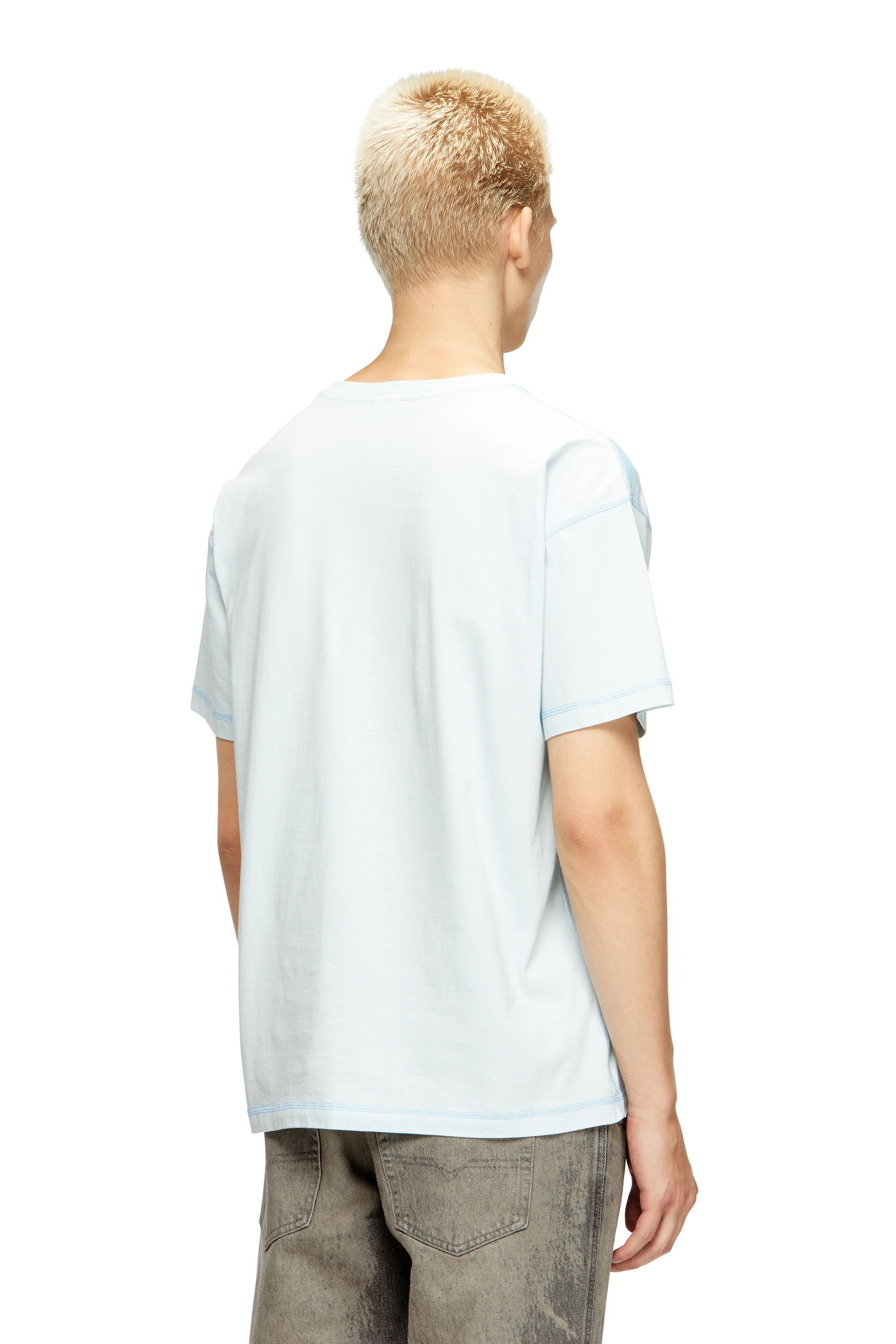 Diesel - T-GASPARD-IHBJ, T-shirt avec imprimé graphique délavé Homme in Bleu - 5