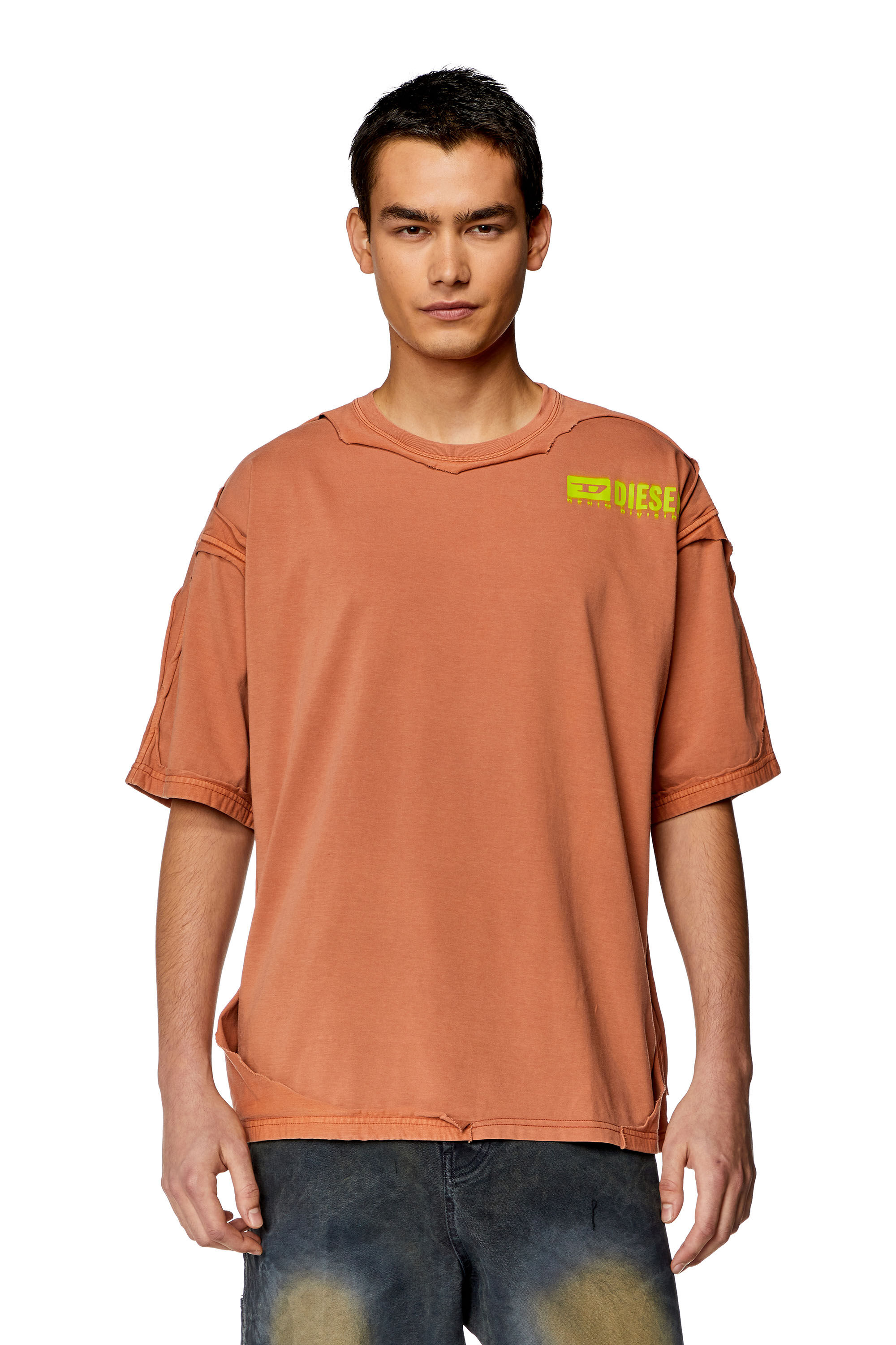 Diesel - T-BOXT-DBL, T-shirt avec effet peel-off destroy Homme in Orange - 3