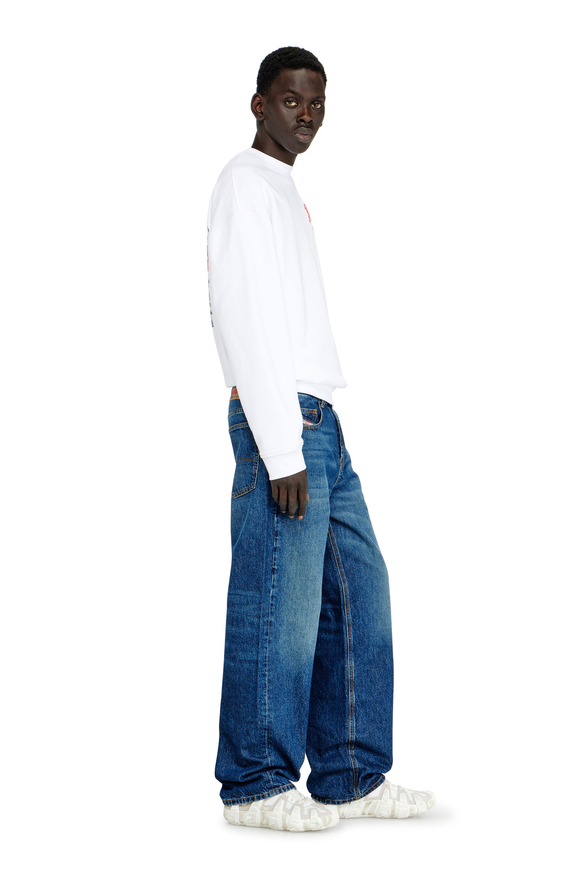 Men's Relaxed Jeans | Medium blue | Diesel 2001 D-Macro