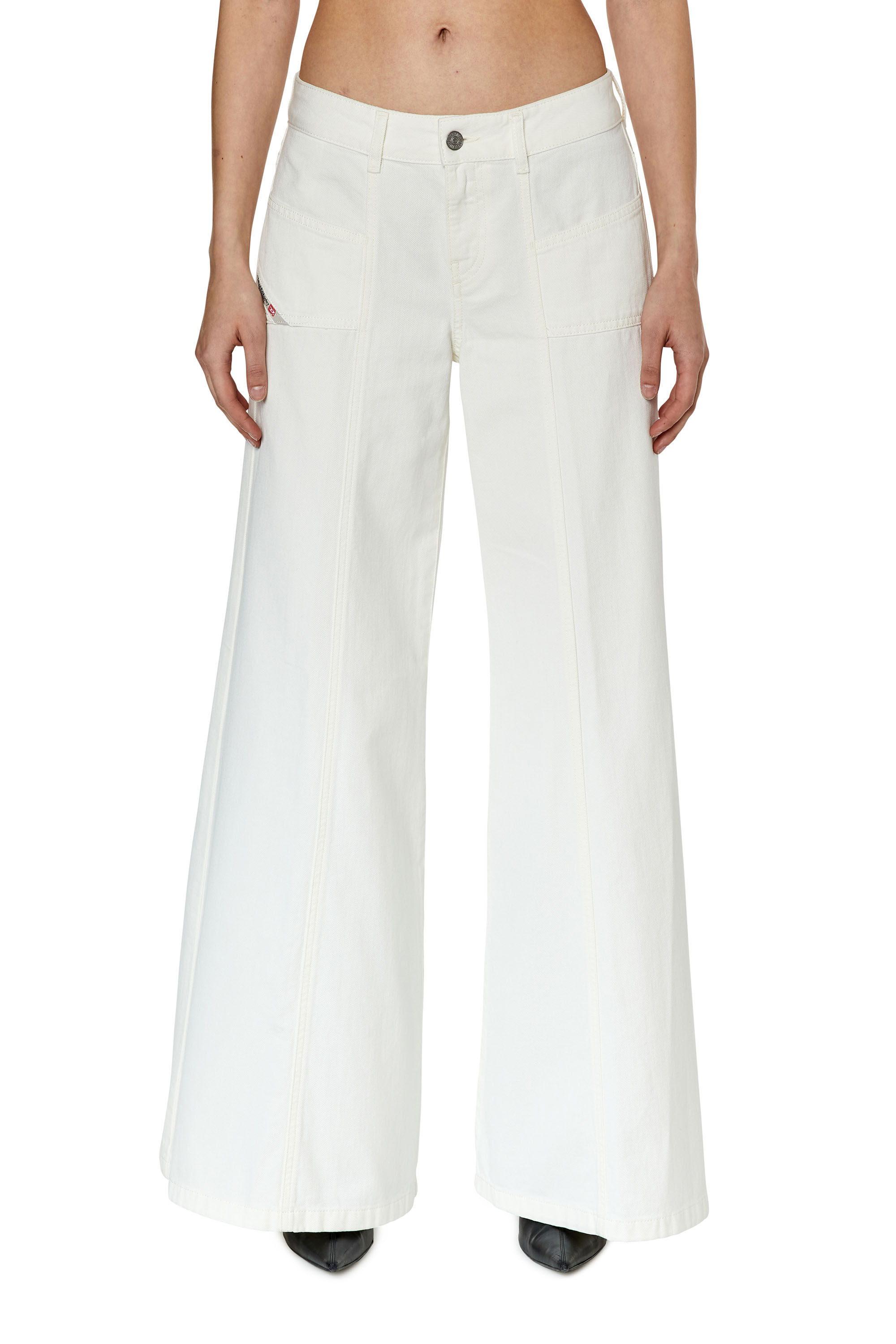 Diesel - Flare Jeans D-Akii 068JQ Femme, Blanc - Image 3