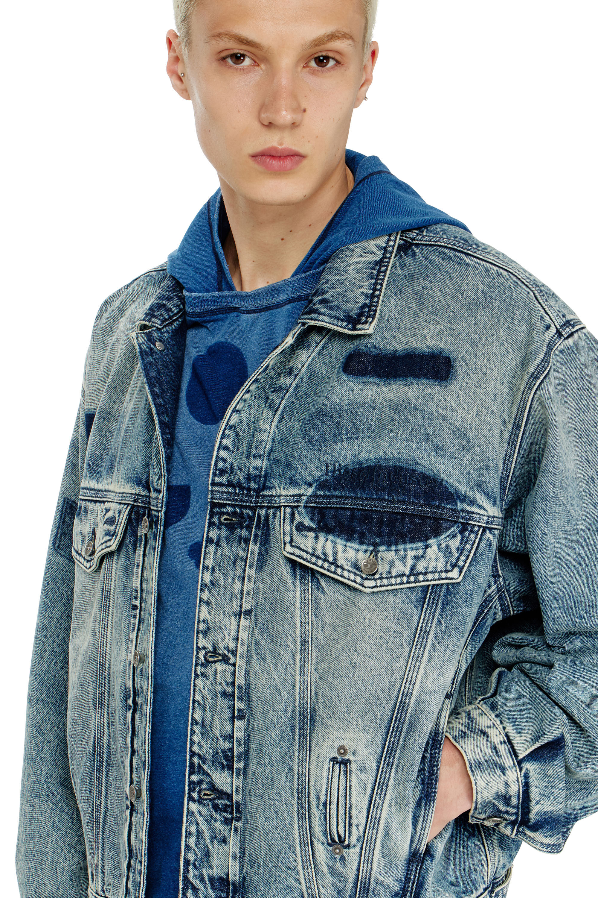 Women's Trucker jacket with patch effects | Blue | Diesel {{Country}}