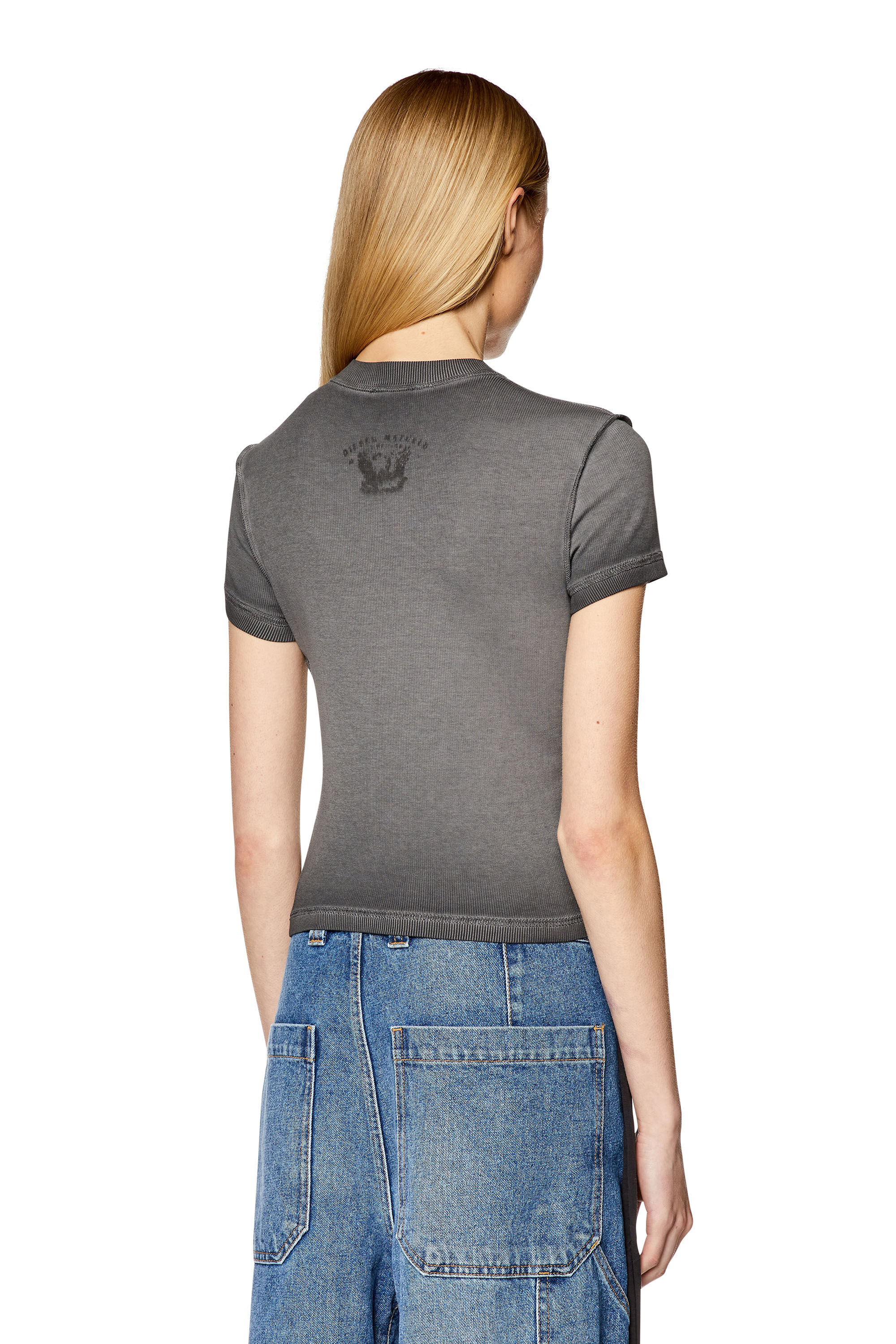 Diesel - T-SKINZY-L1, T-shirt avec imprimé intérieur Diesel Industry Femme in Gris - 4