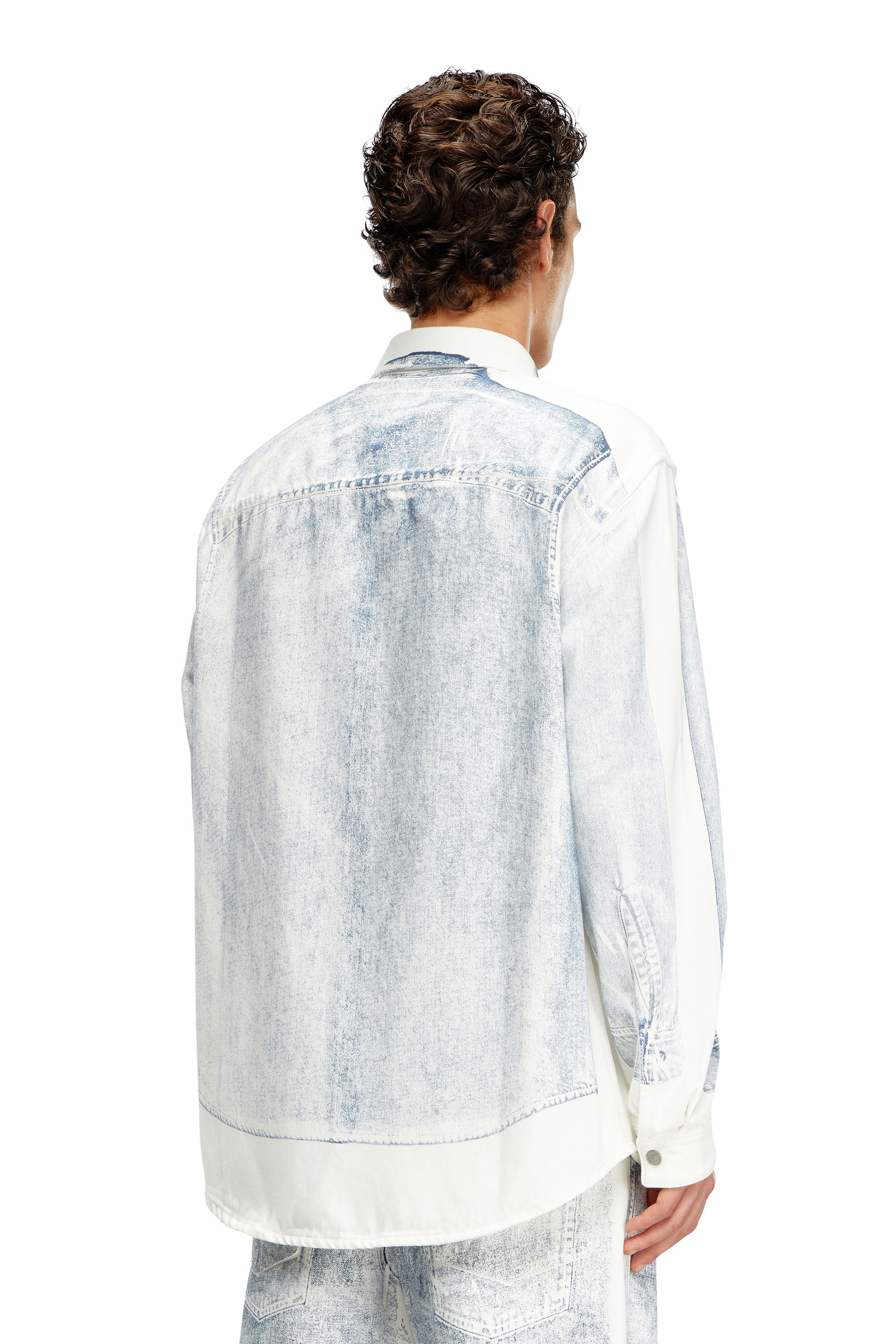 Diesel - D-SIMPLY-OVER-S, Chemise en denim avec imprimé trompe l'œil Homme in Polychrome - 5