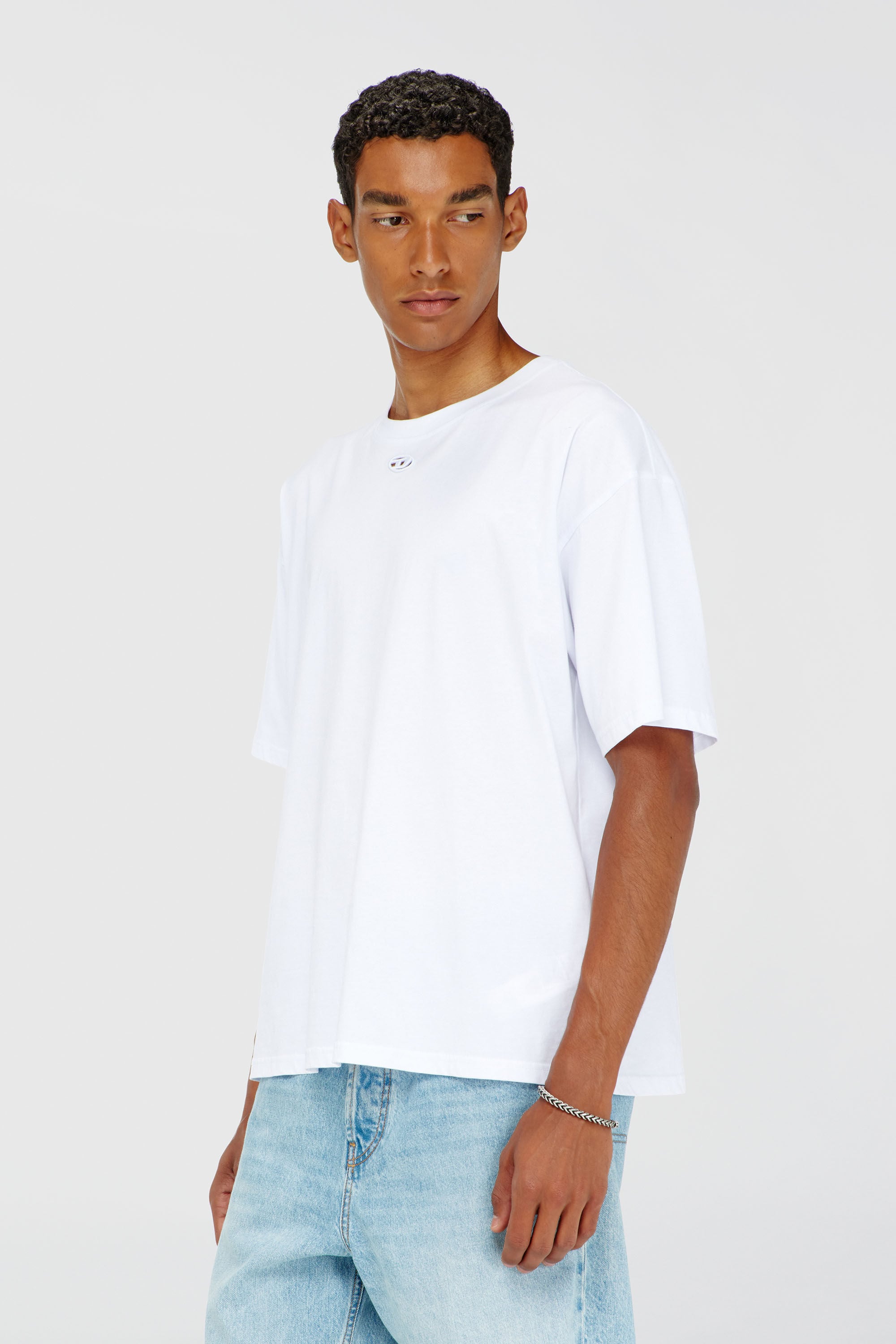 Diesel - T-BOXT-DCO, Camiseta de algod&oacute;n relajada con bordado Oval D Hombre in Blanco - 3
