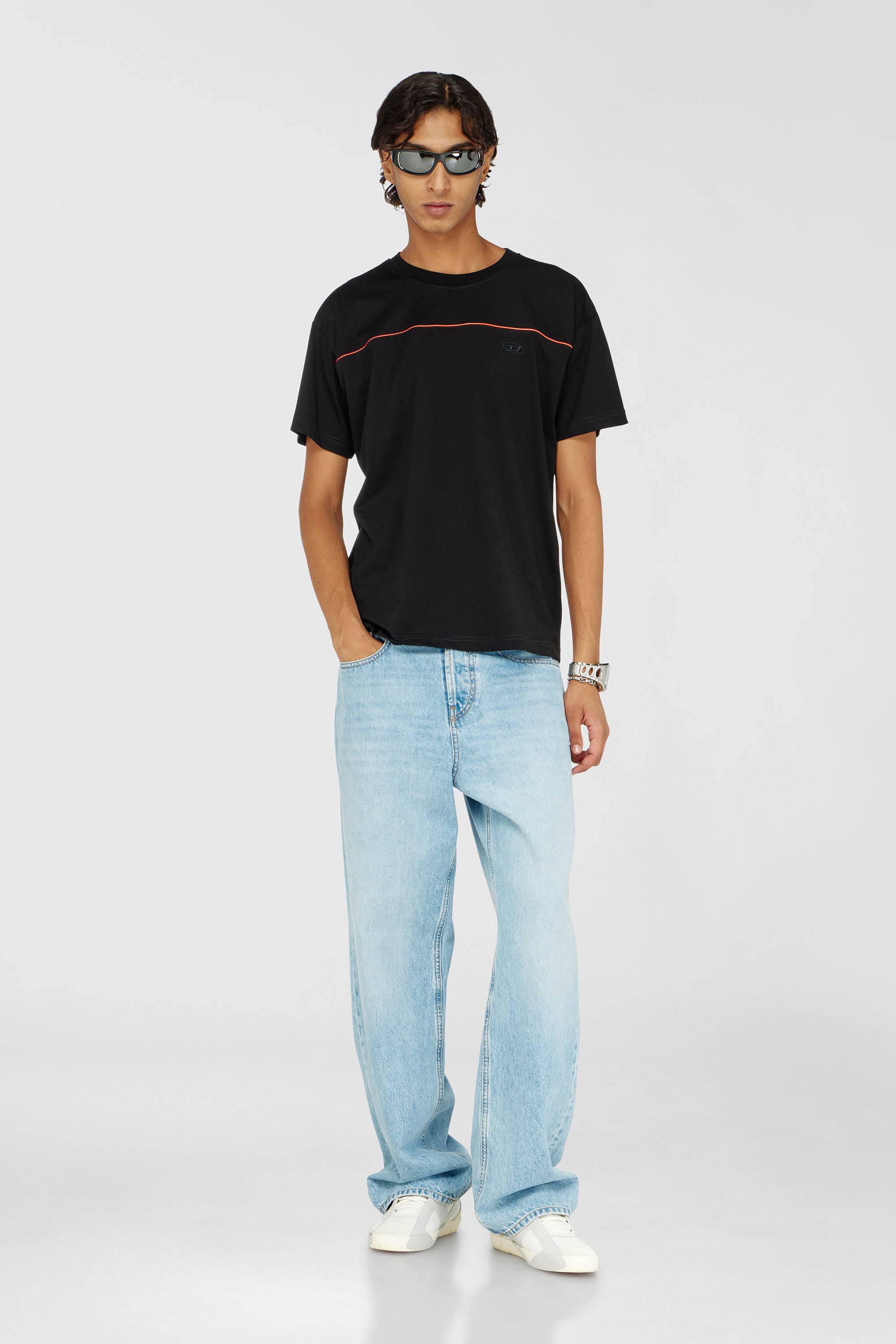 Diesel - T-NORM-PIPING, Male's T-shirt with contrast piping in Black - 1