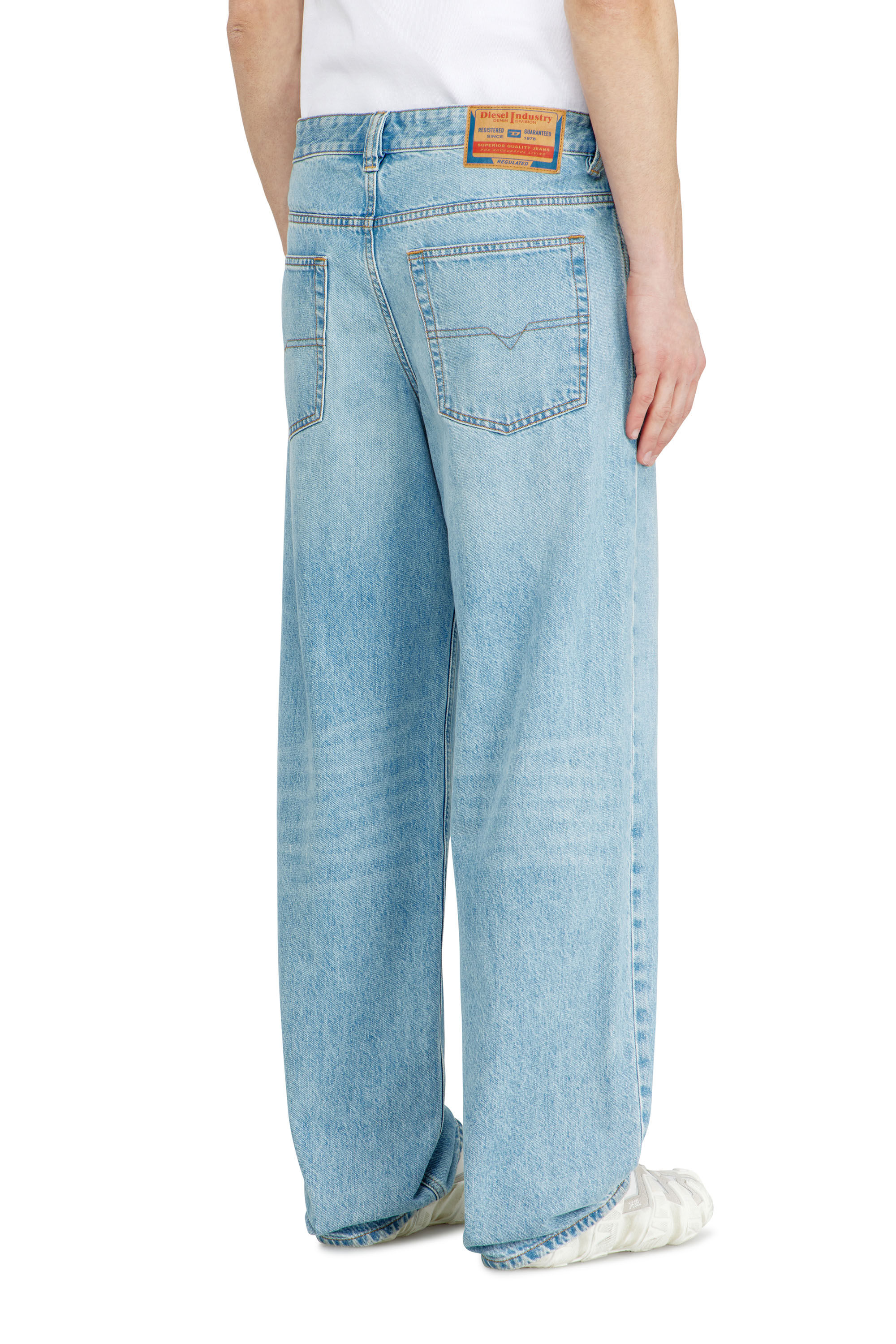 Diesel - Relaxed Jeans 2001 D-Macro 09I29 Hombre, Azul Claro - 5