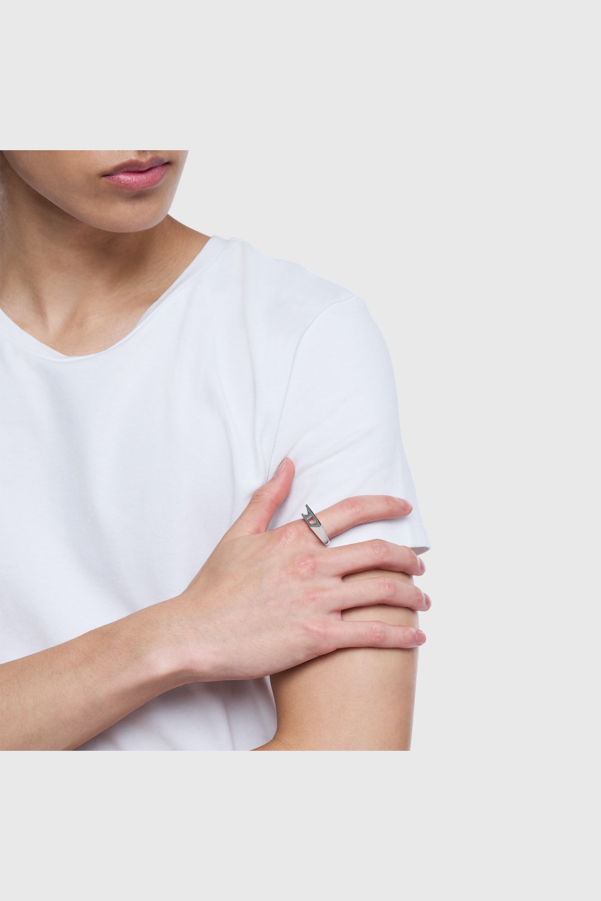 Diesel - DX1638040 JEWELLERY, Bague chevali&egrave;re en acier inoxydable Mixte in Gris argent&eacute; - 4