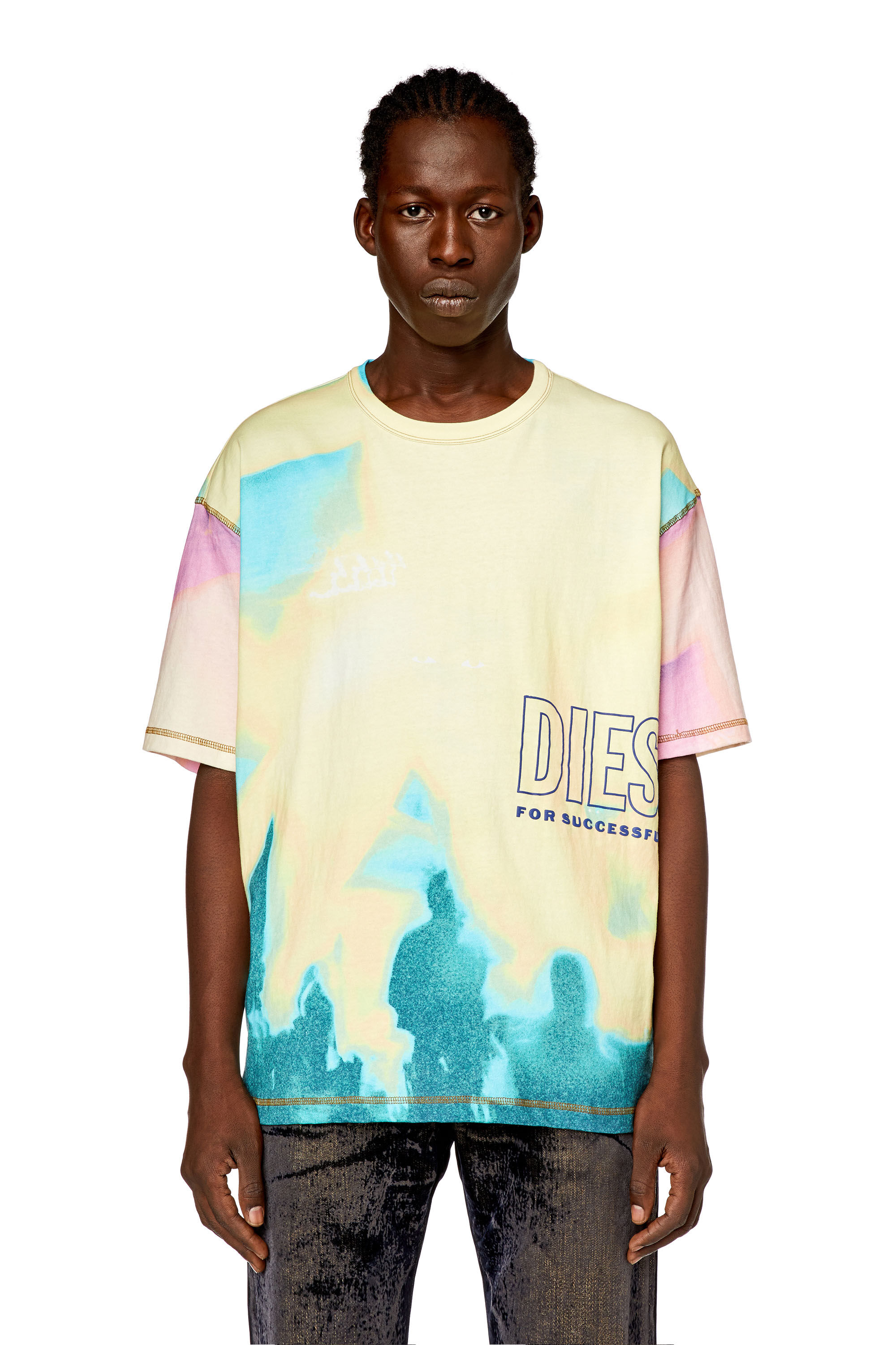 Diesel - T-WASH-COLOR, T-shirt avec imprimé pastel délavé Homme in Jaune - 3