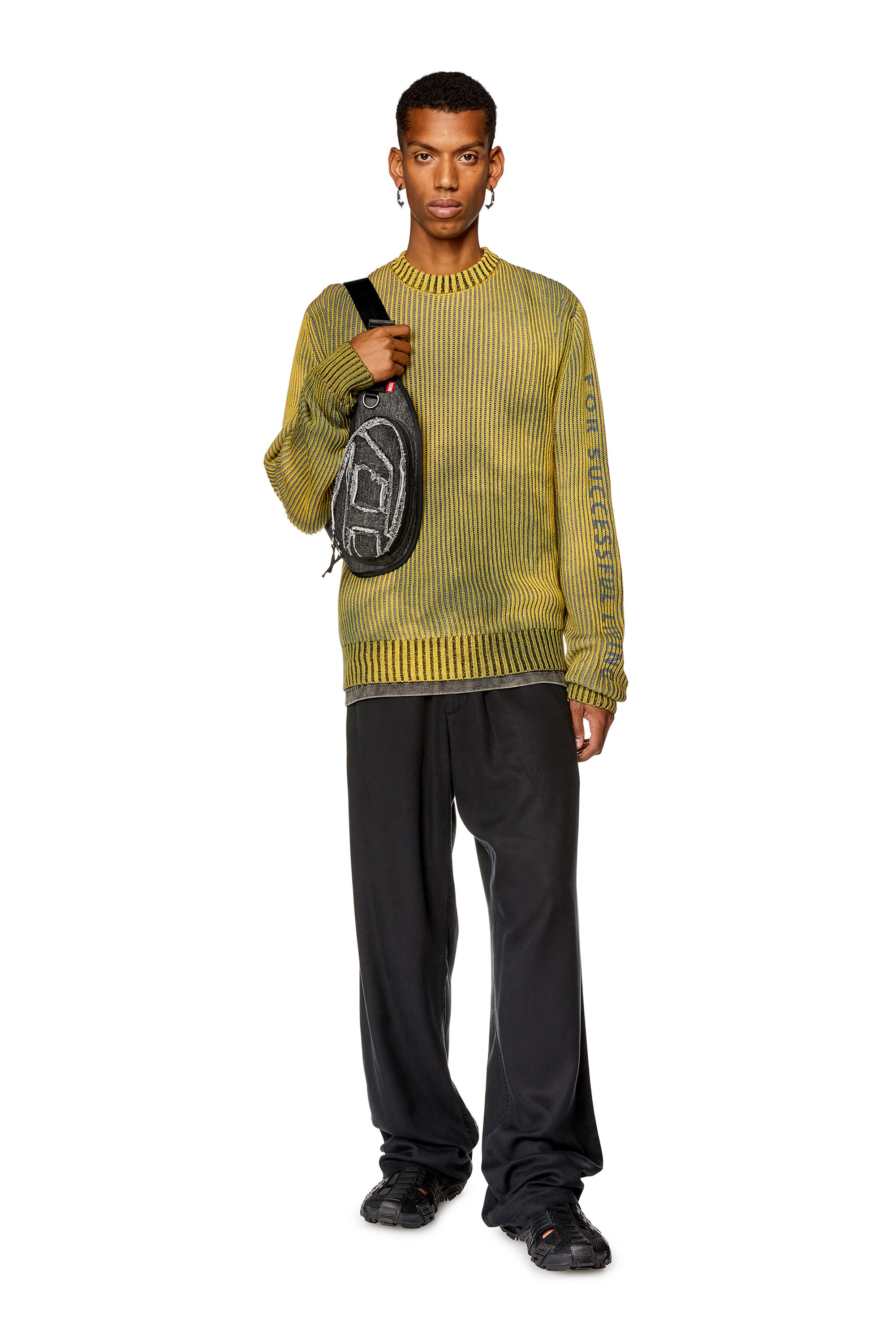 Diesel - P-GOLD-SPORT, Male's Fluid pants in twill in Black - 1