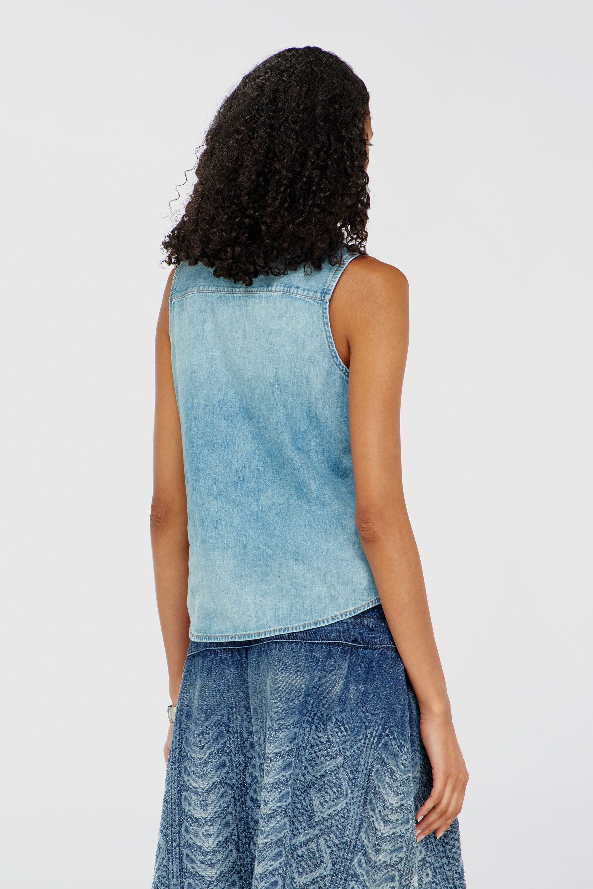 Diesel - DE-EAZY-SL, Female's Sleeveless denim shirt in Light Blue - 4