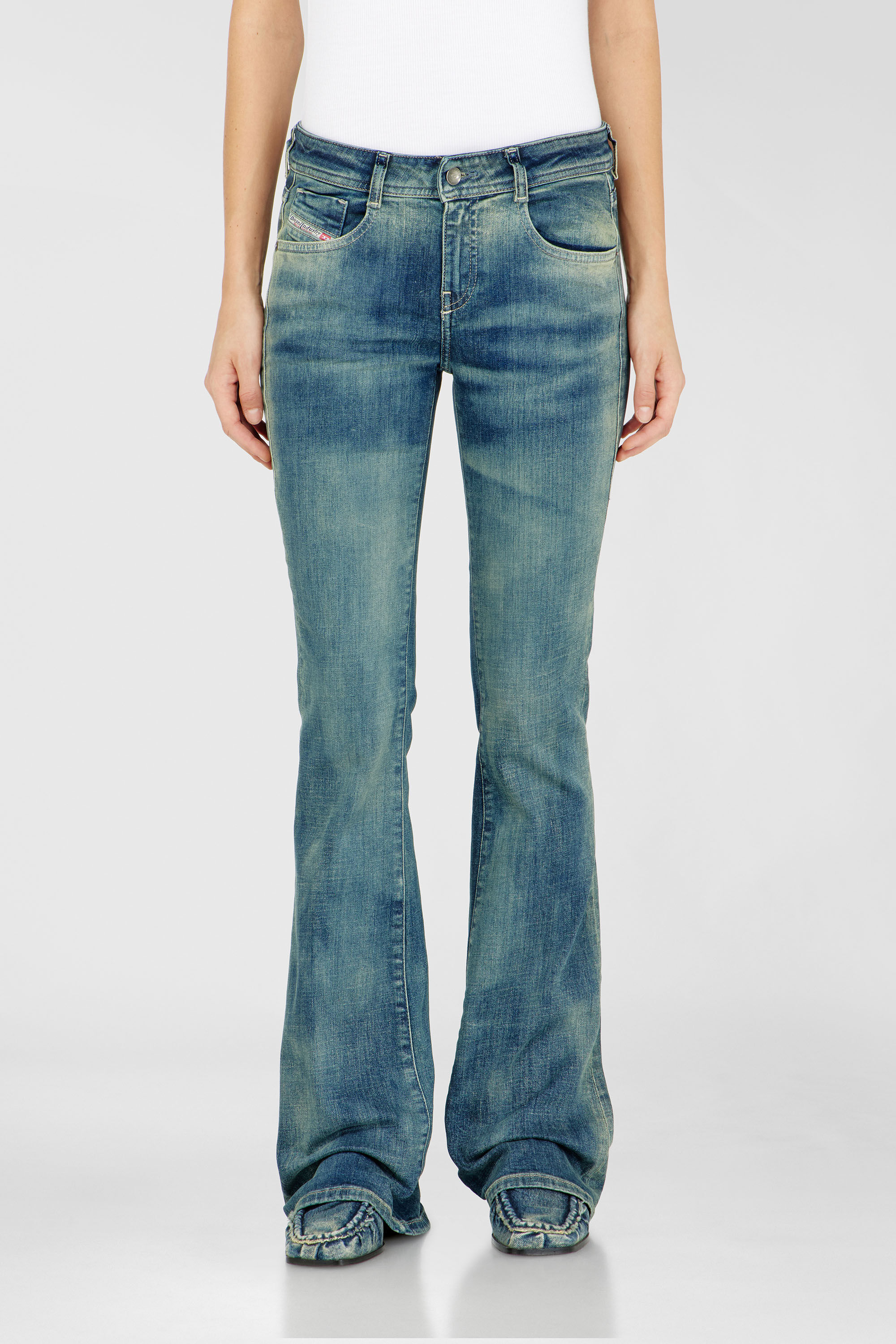 Diesel - Bootcut Jeans 1969 D-Ebbey 09P41 Femme, Bleu moyen - Image 4