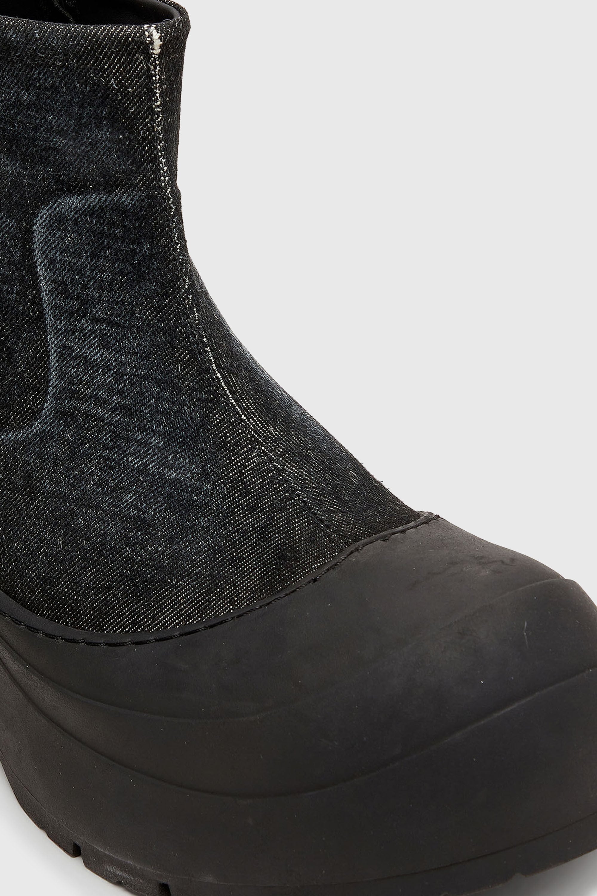 Diesel - D-DONALD ZIP MD, Male's D-Donald - Denim ankle boots with wraparound rubber sole in Black - 6