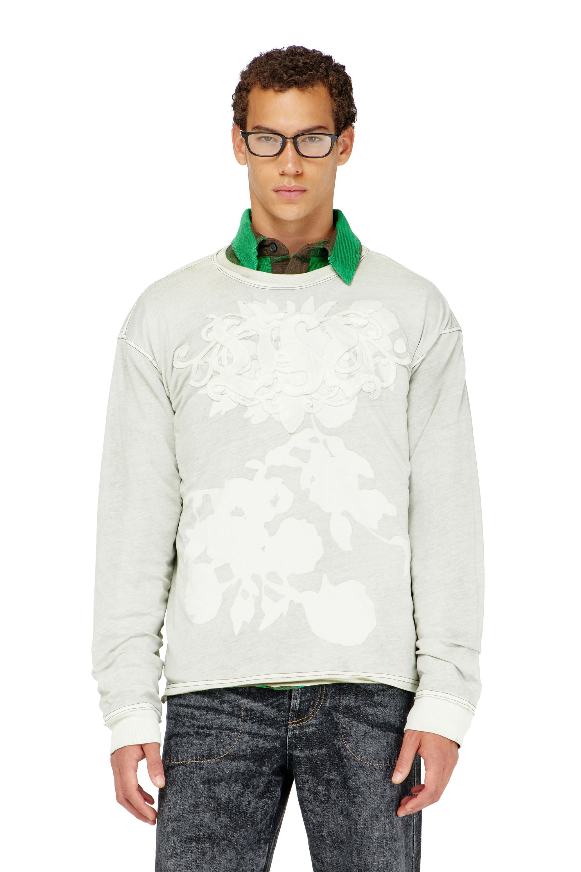 Diesel - T-RIVY-LS, T-shirt &agrave; manches longues avec imprim&eacute; floral et patch logo Homme in Gris - 3