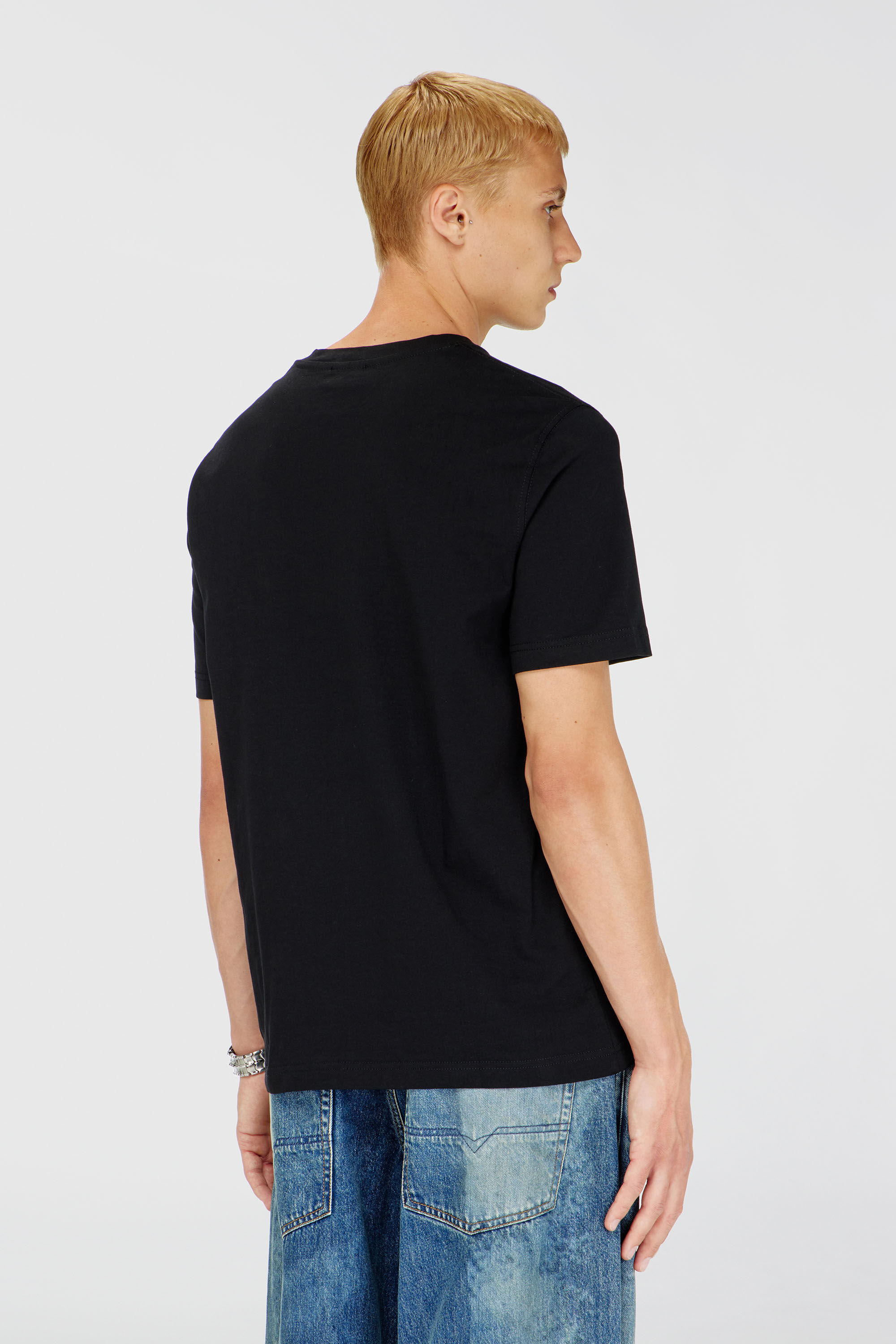 Men's T-shirt with blurry Diesel logo | Black | Diesel US